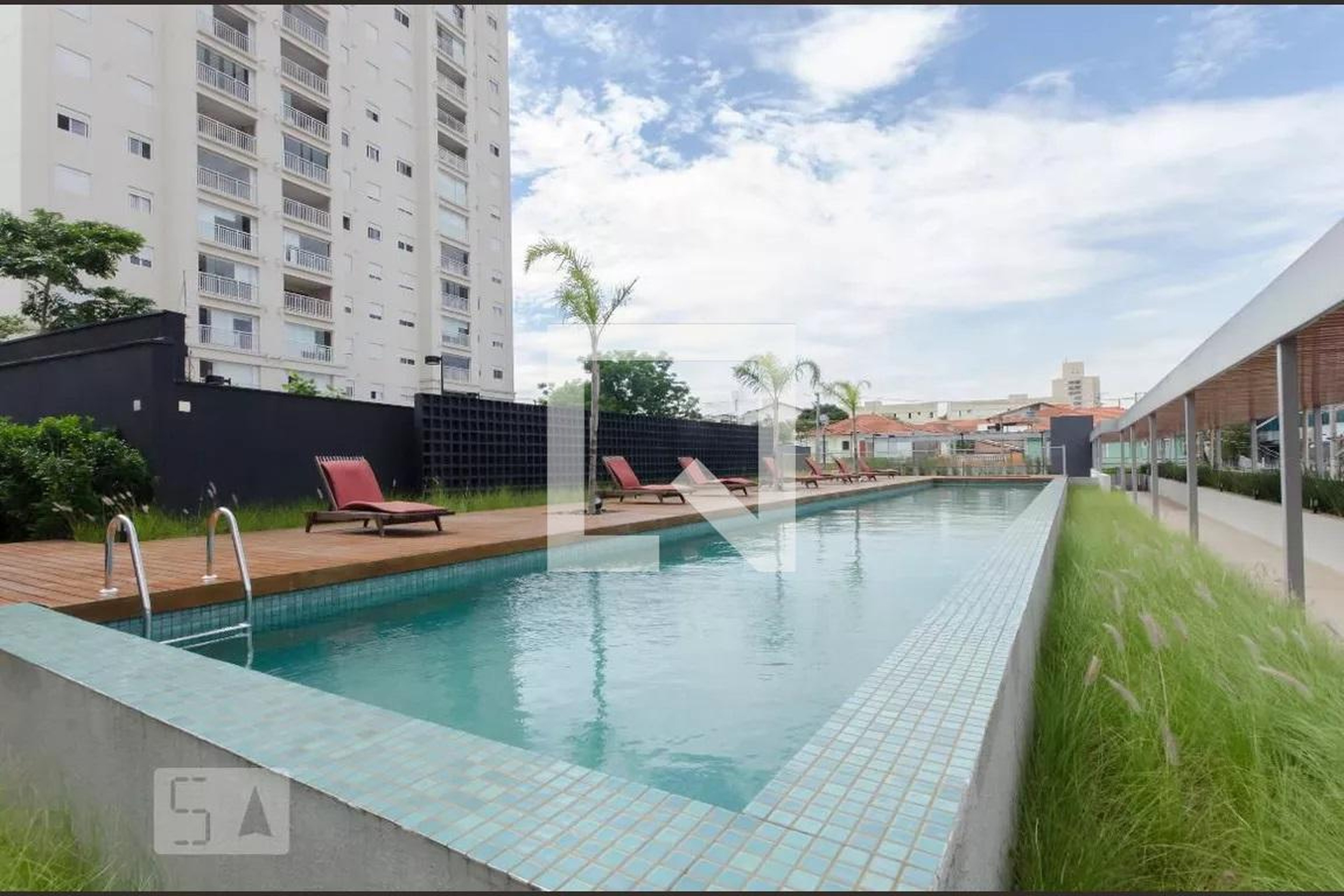 Piscina - Max Haus Santana