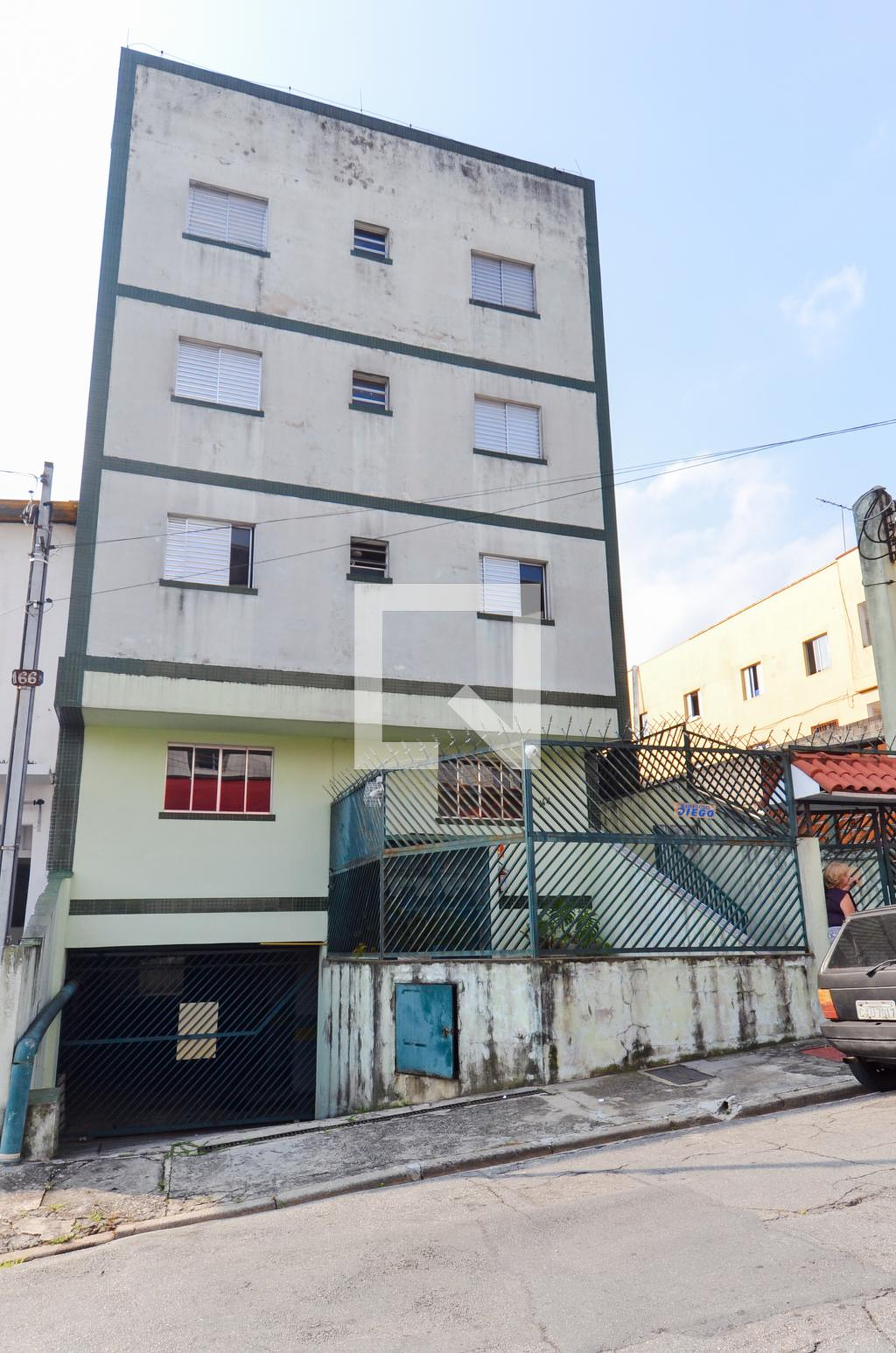 Fachada do Prédio Condomínio em Rua Catarina Manzoni, 110