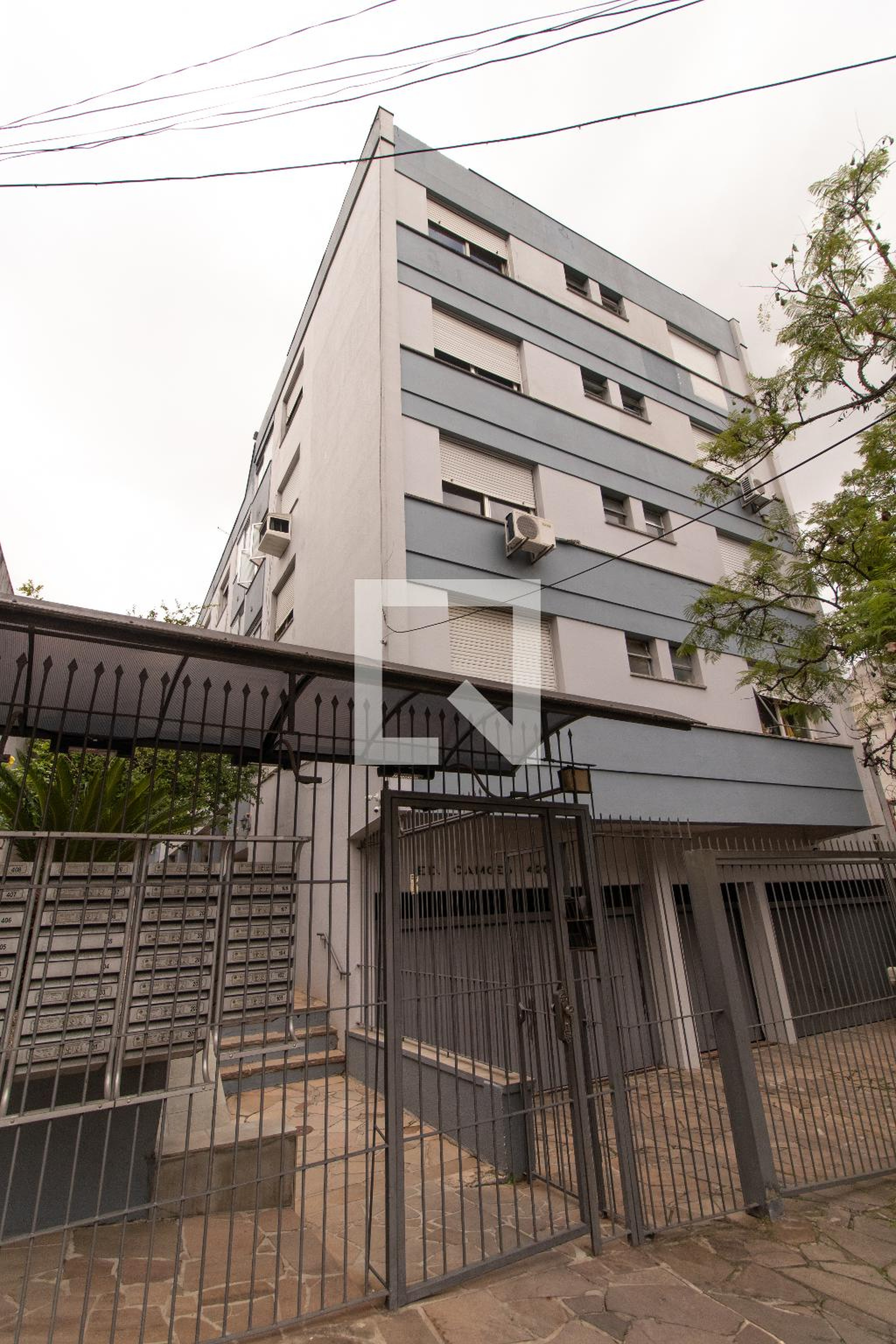 Fachada Condomínio em Rua Luiz de Camões, 426