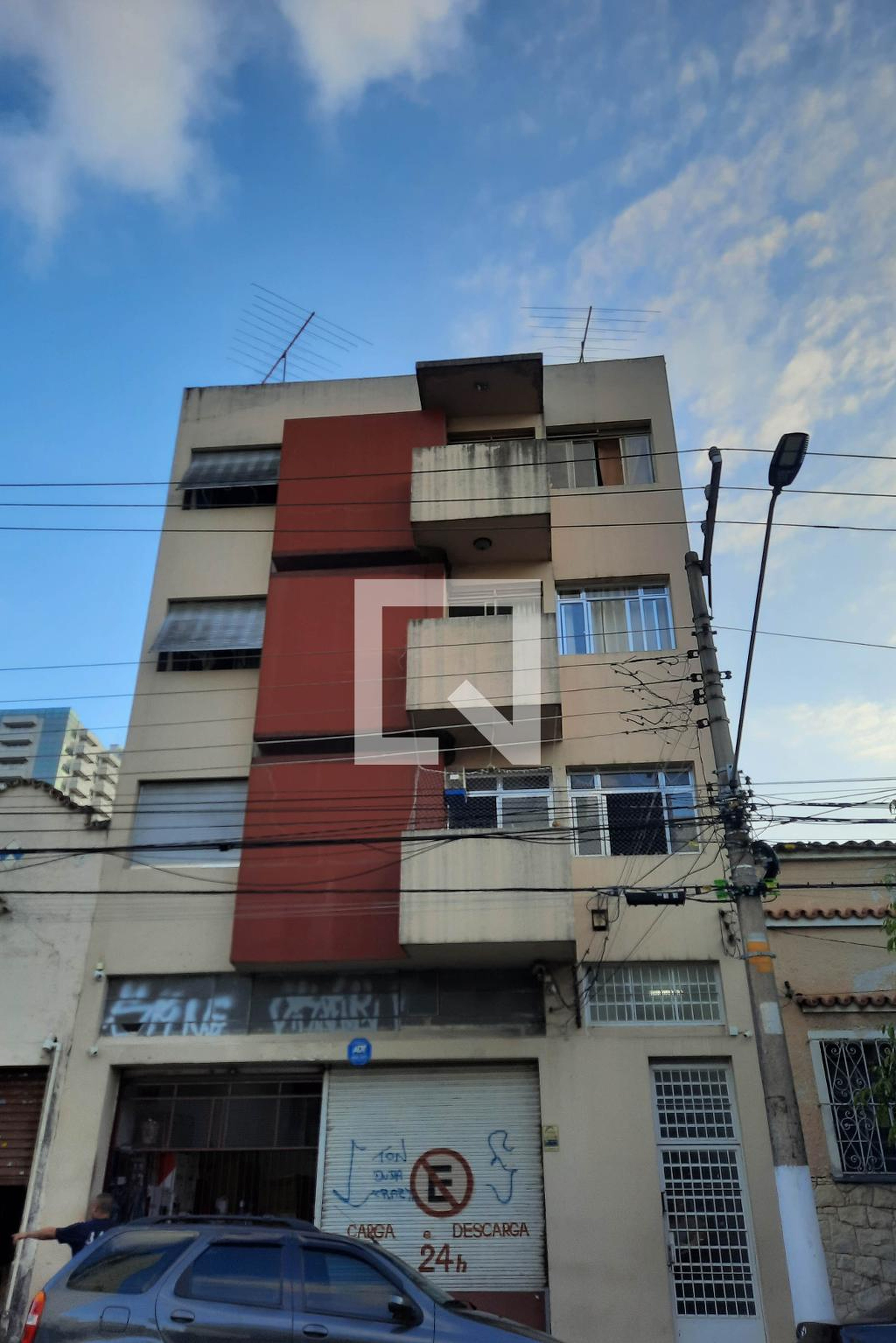 Fachada Condomínio em Rua Brigadeiro Galvão, 767