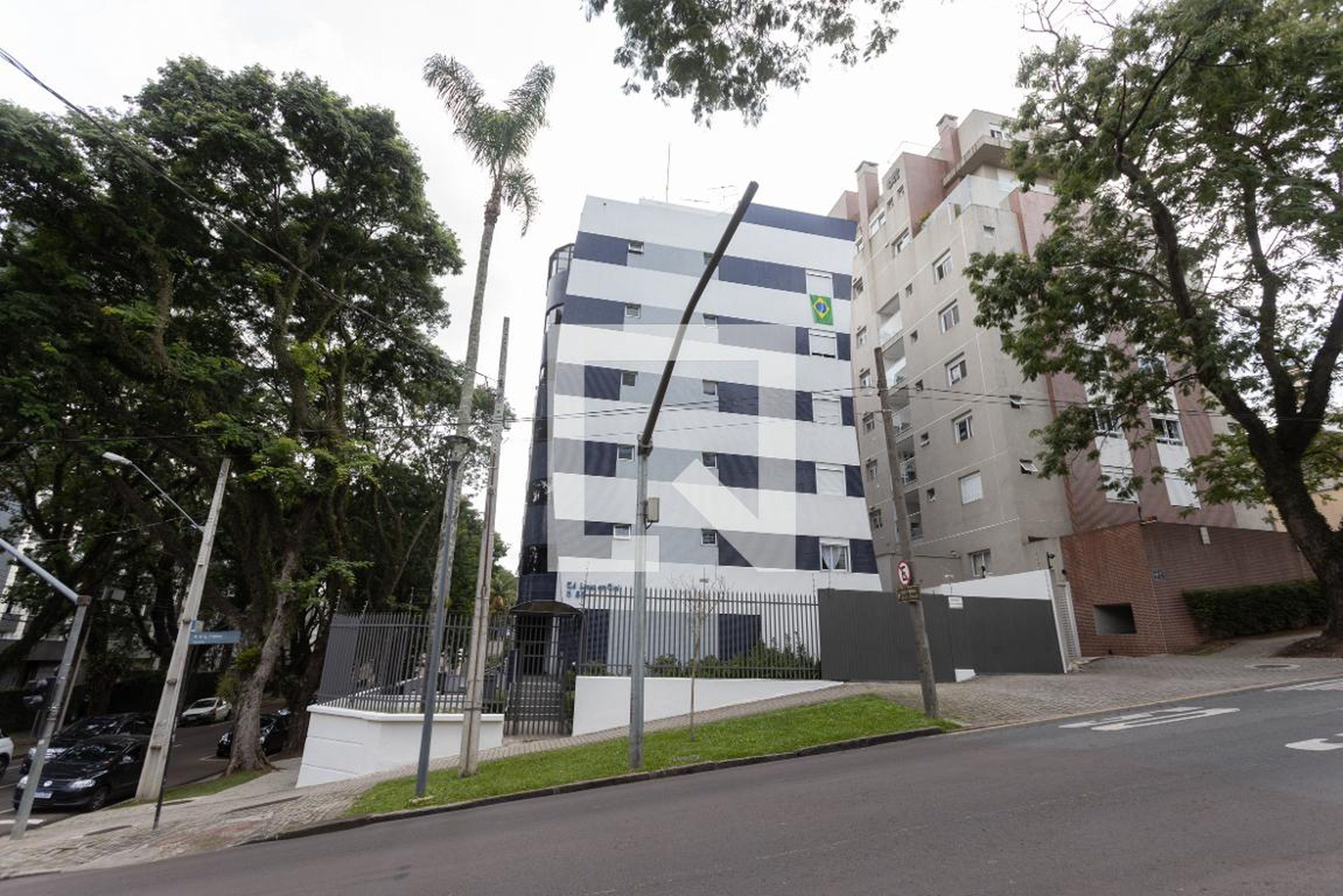 Fachada Condomínio L'Auc En Cel