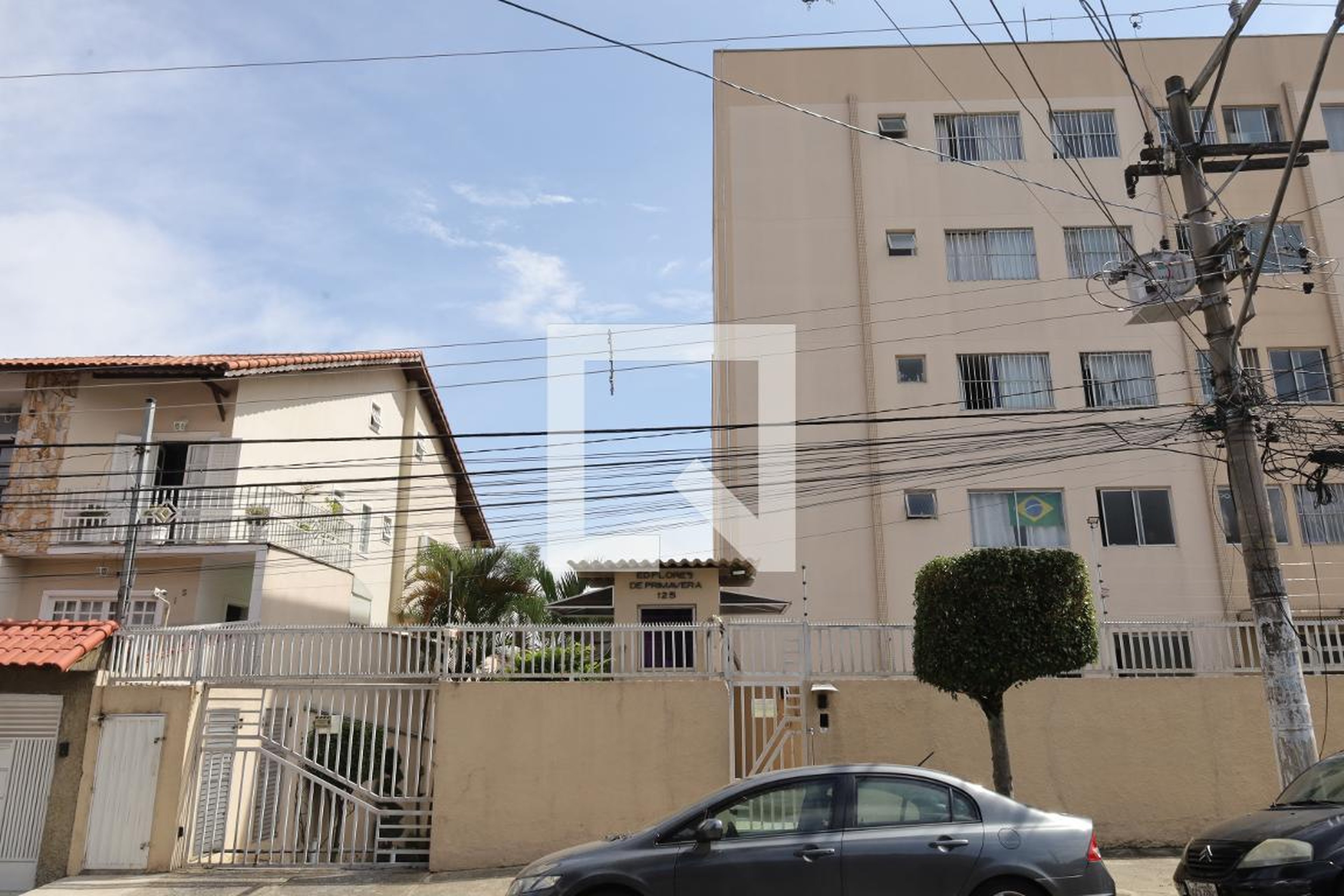 Fachada do Condomínio Condomínio Flores De Primavera