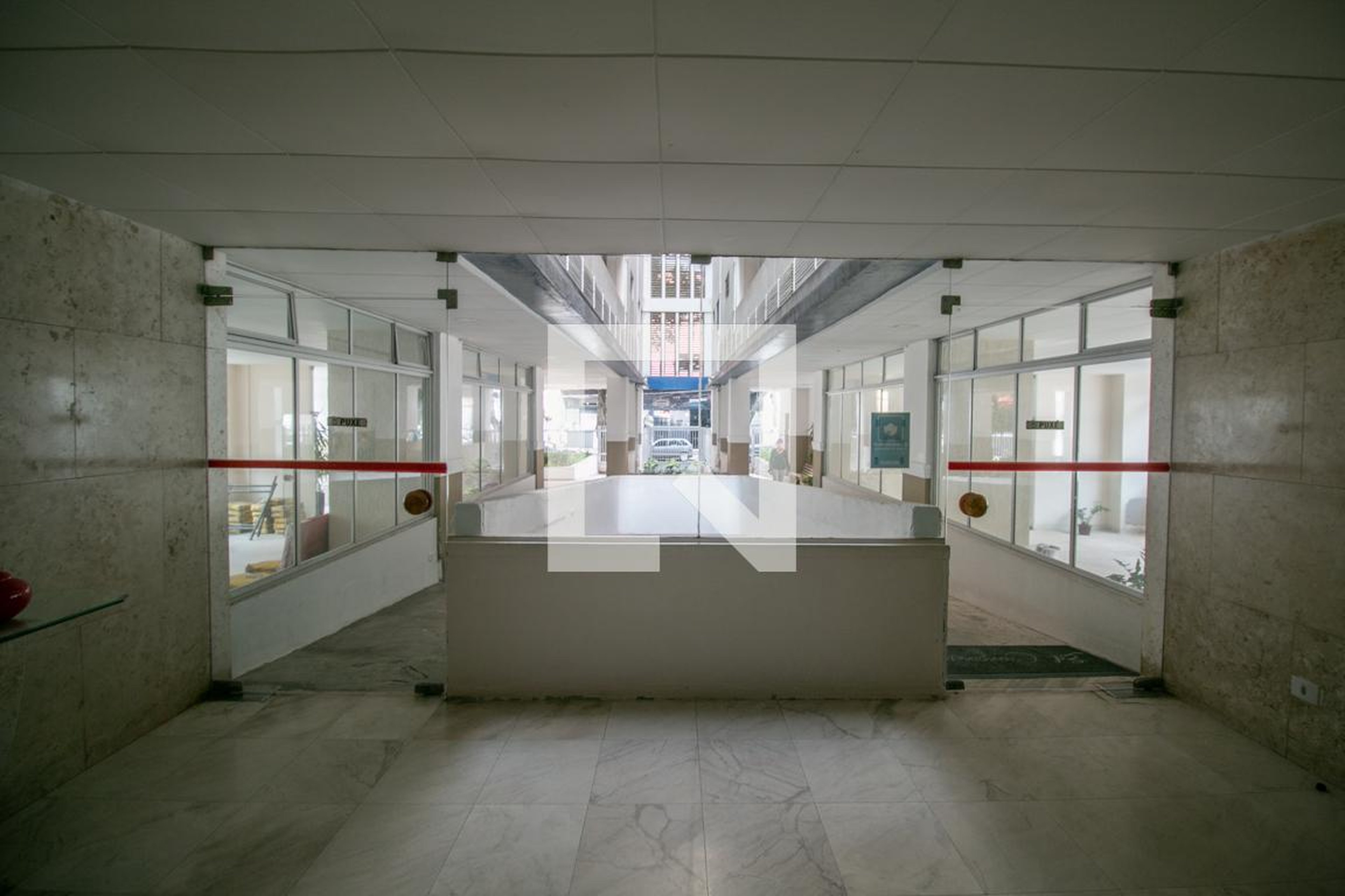 Hall de Entrada - Campineiros