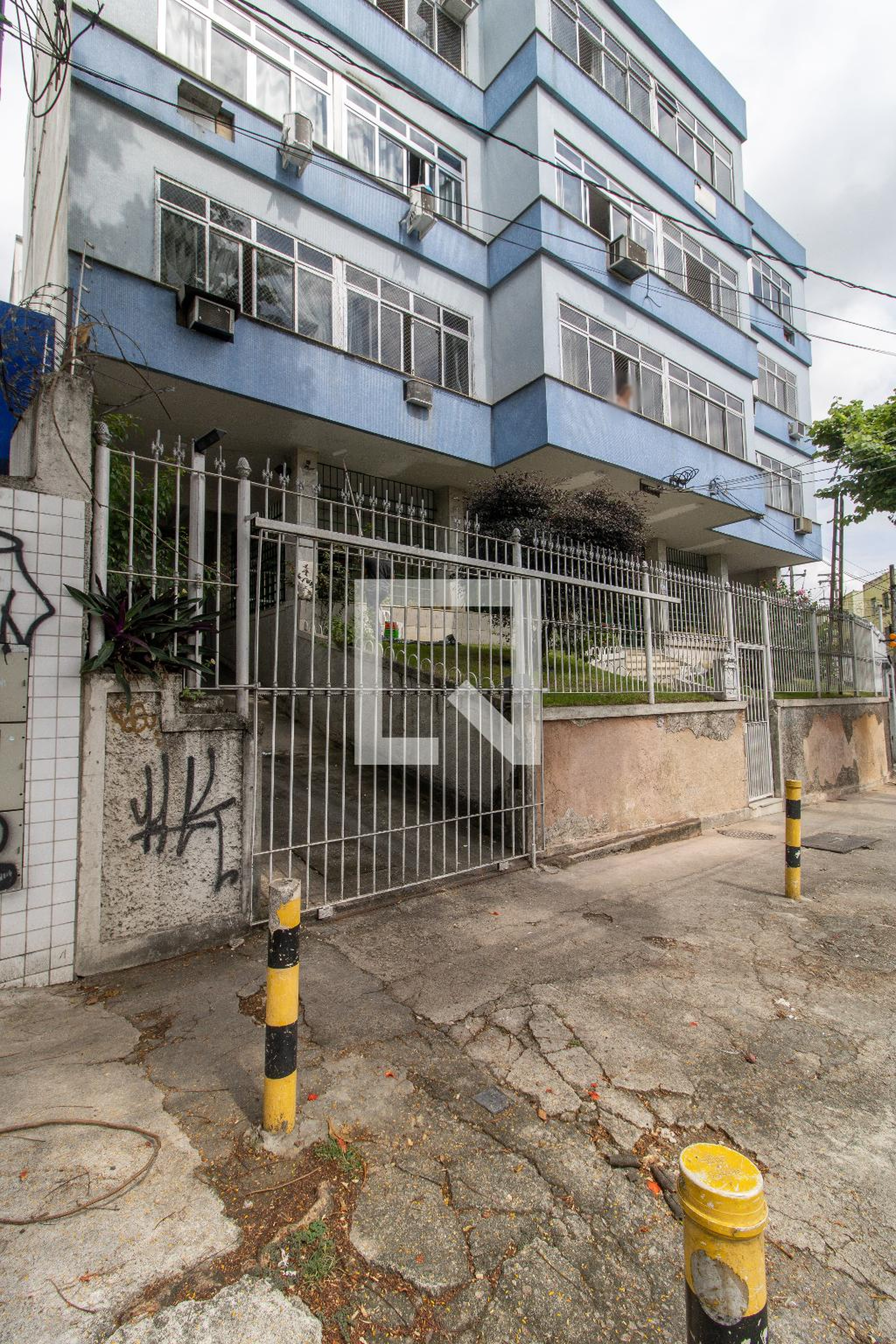 Fachada Condomínio em Estrada do Galeão, 2061