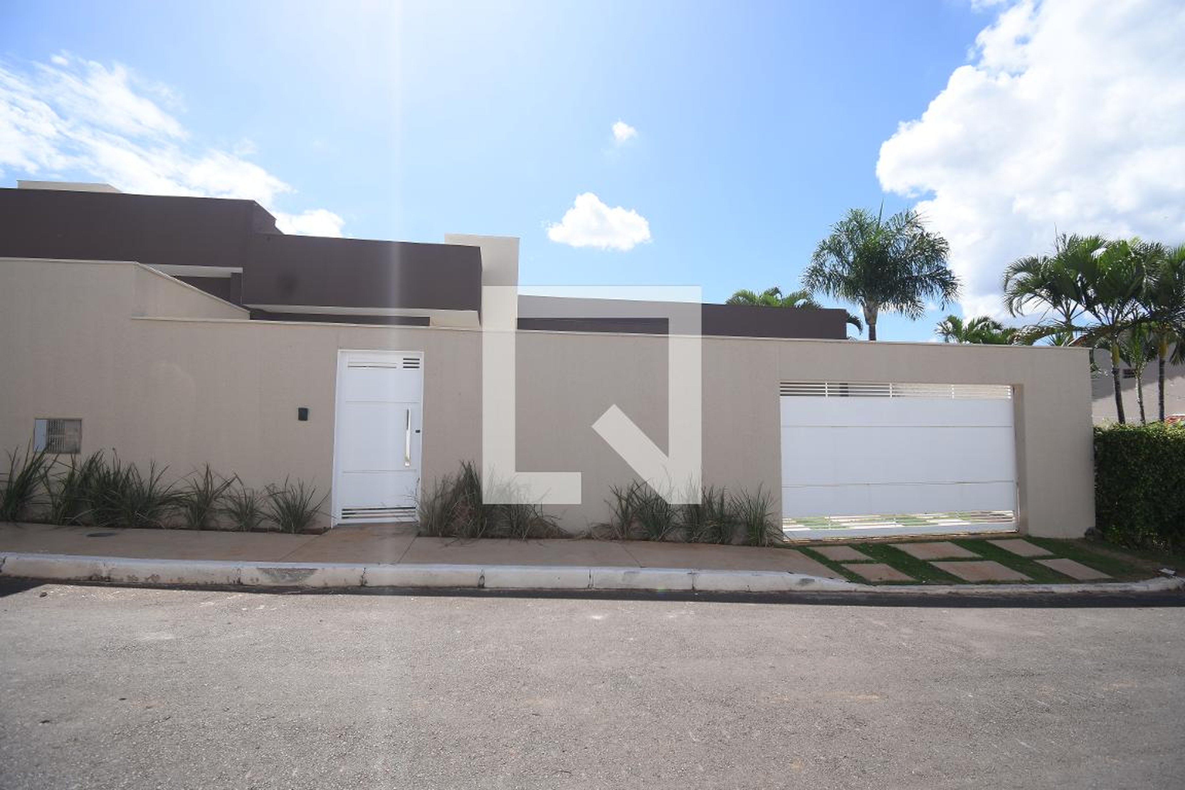 Fachada Condomínio em SMPW Q 6 AE 2, s/n