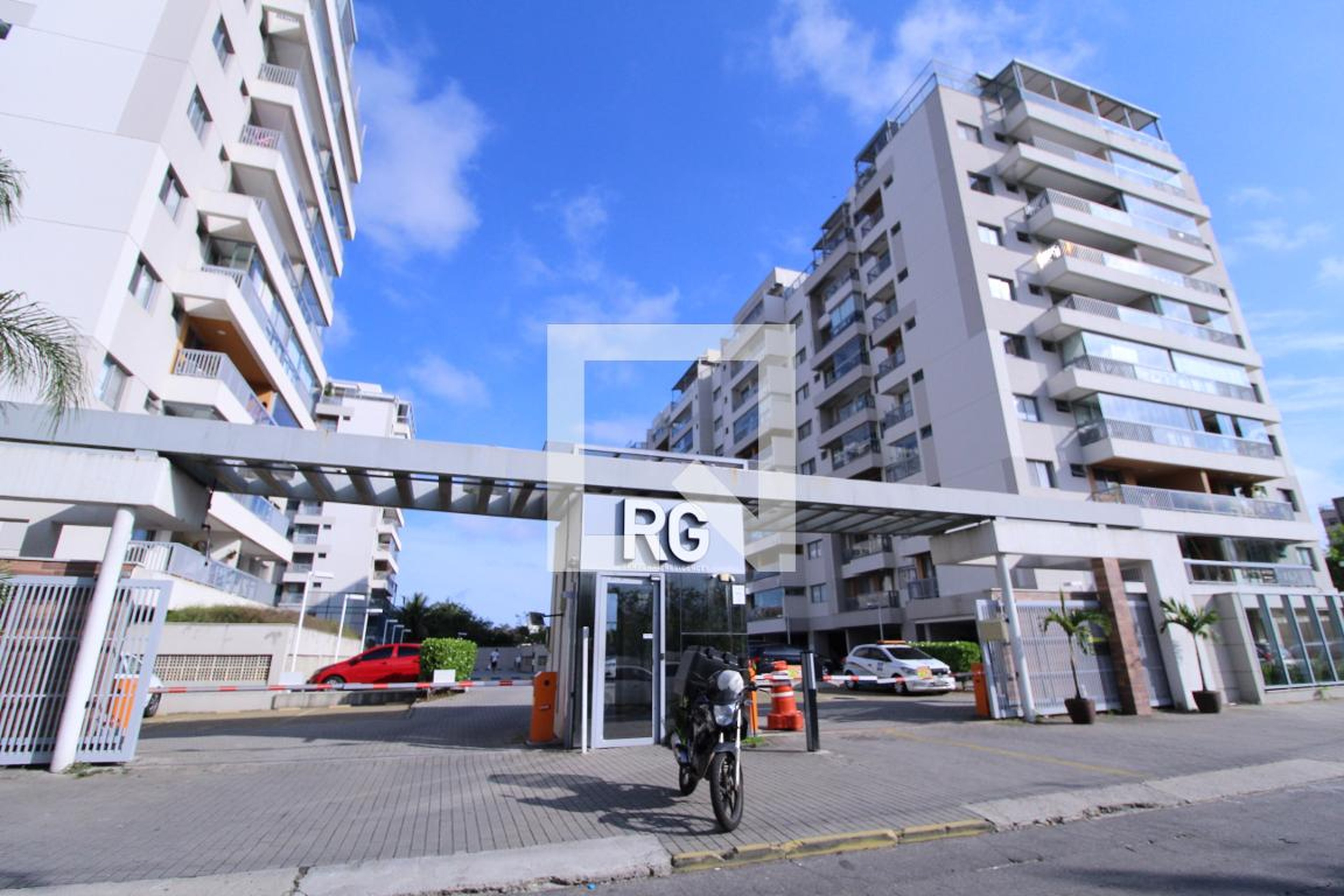 Fachada do Condomínio Condomínio RG Personal Residences