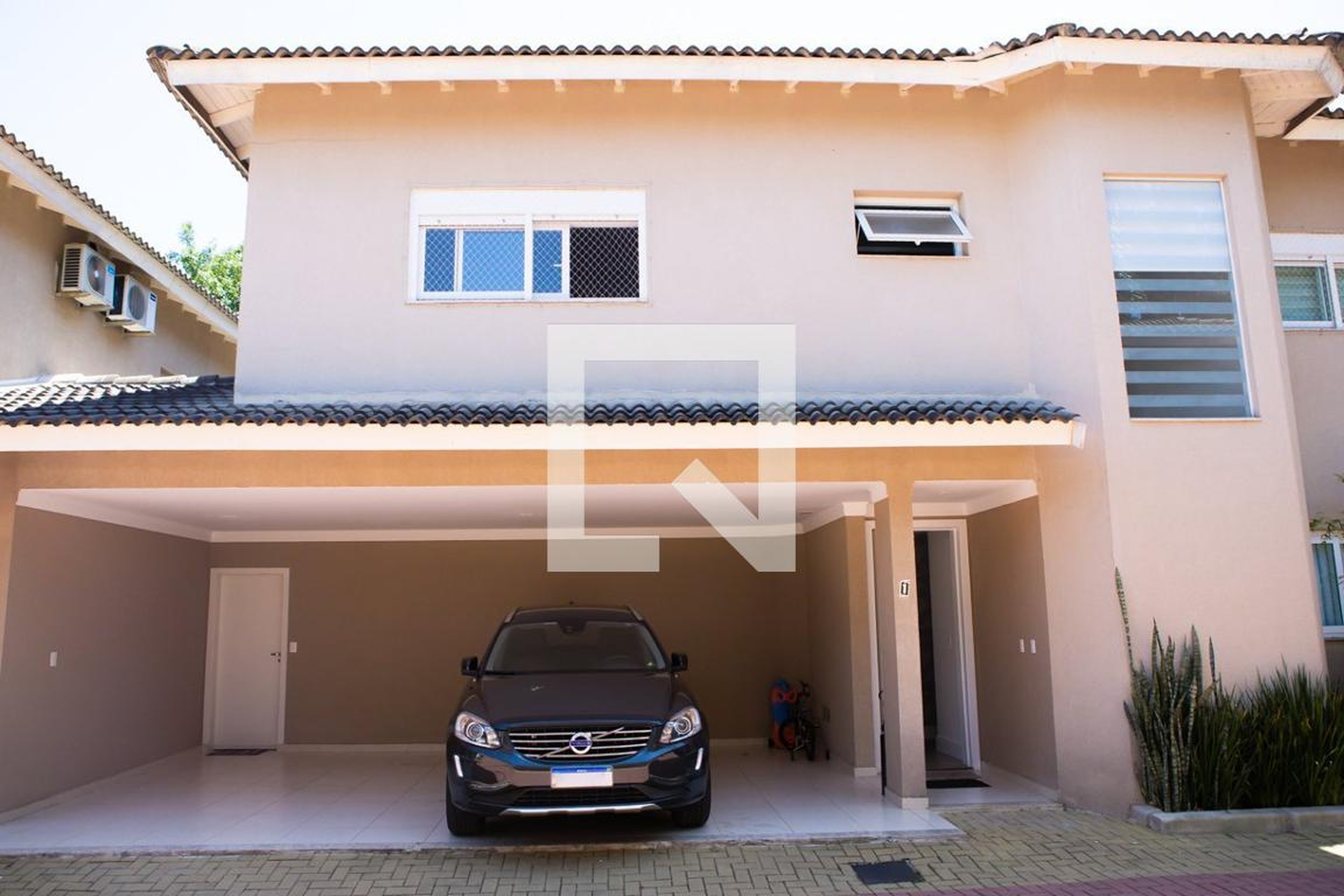 Fachada Condomínio Vila das Magnolias