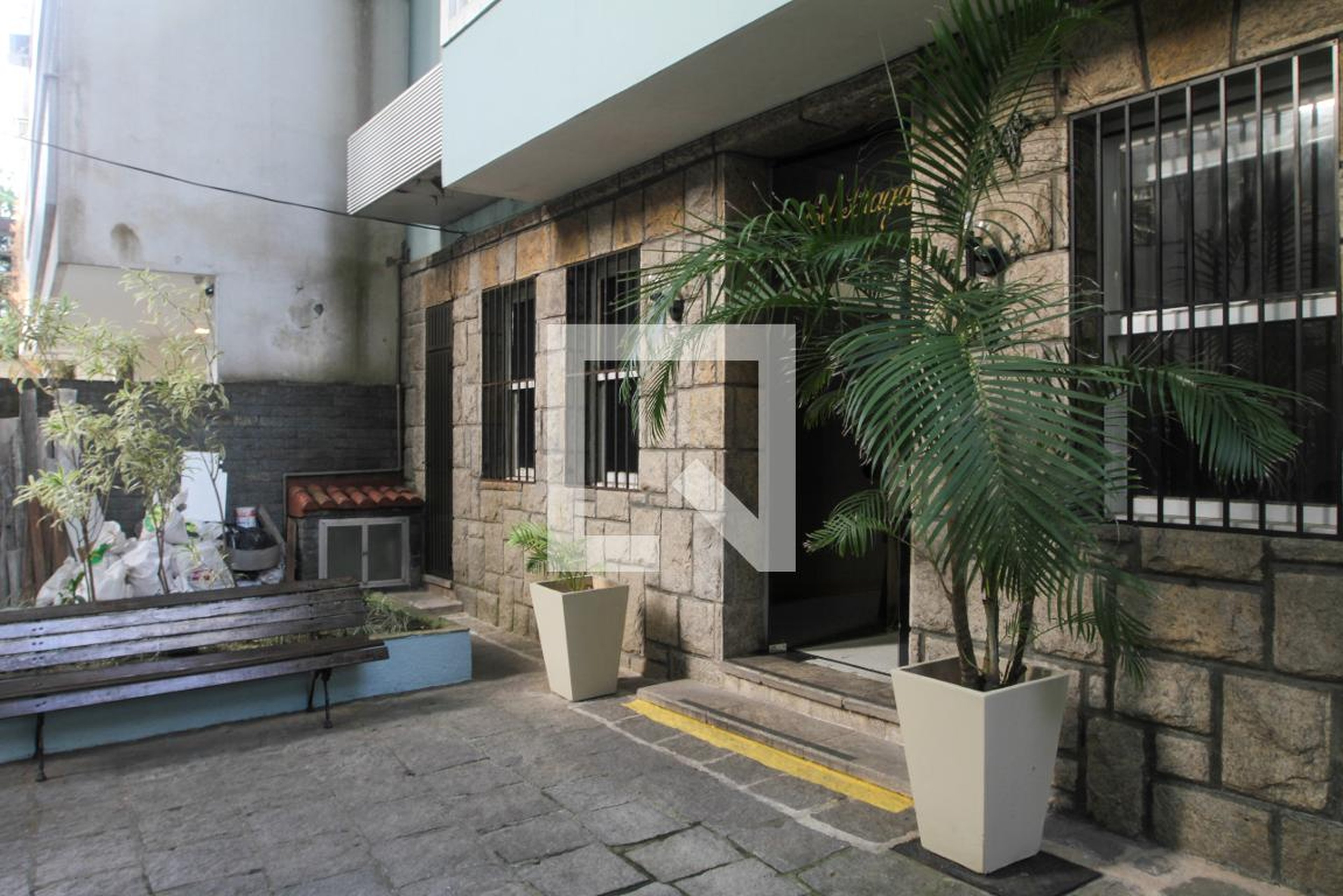 Entrada do Prédio - Edifício Braga