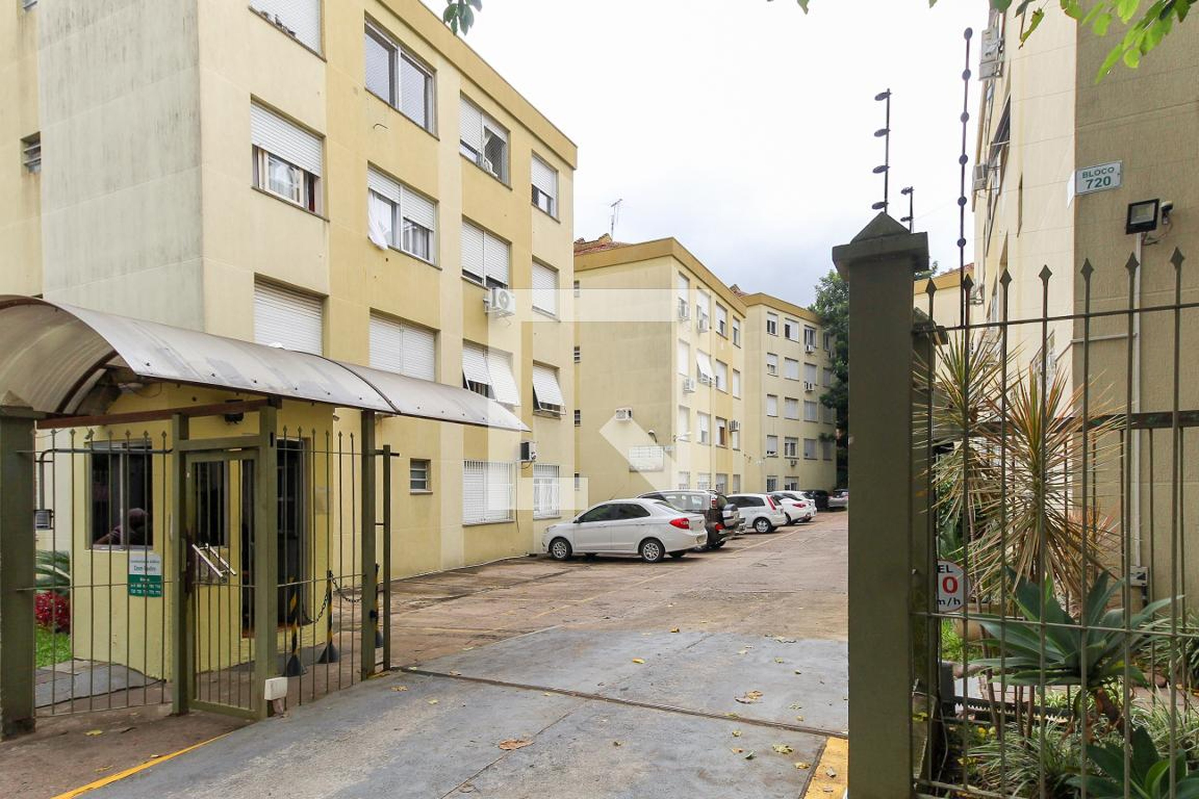 Fachada do condomínio Condomínio em Rua Sapé, 770