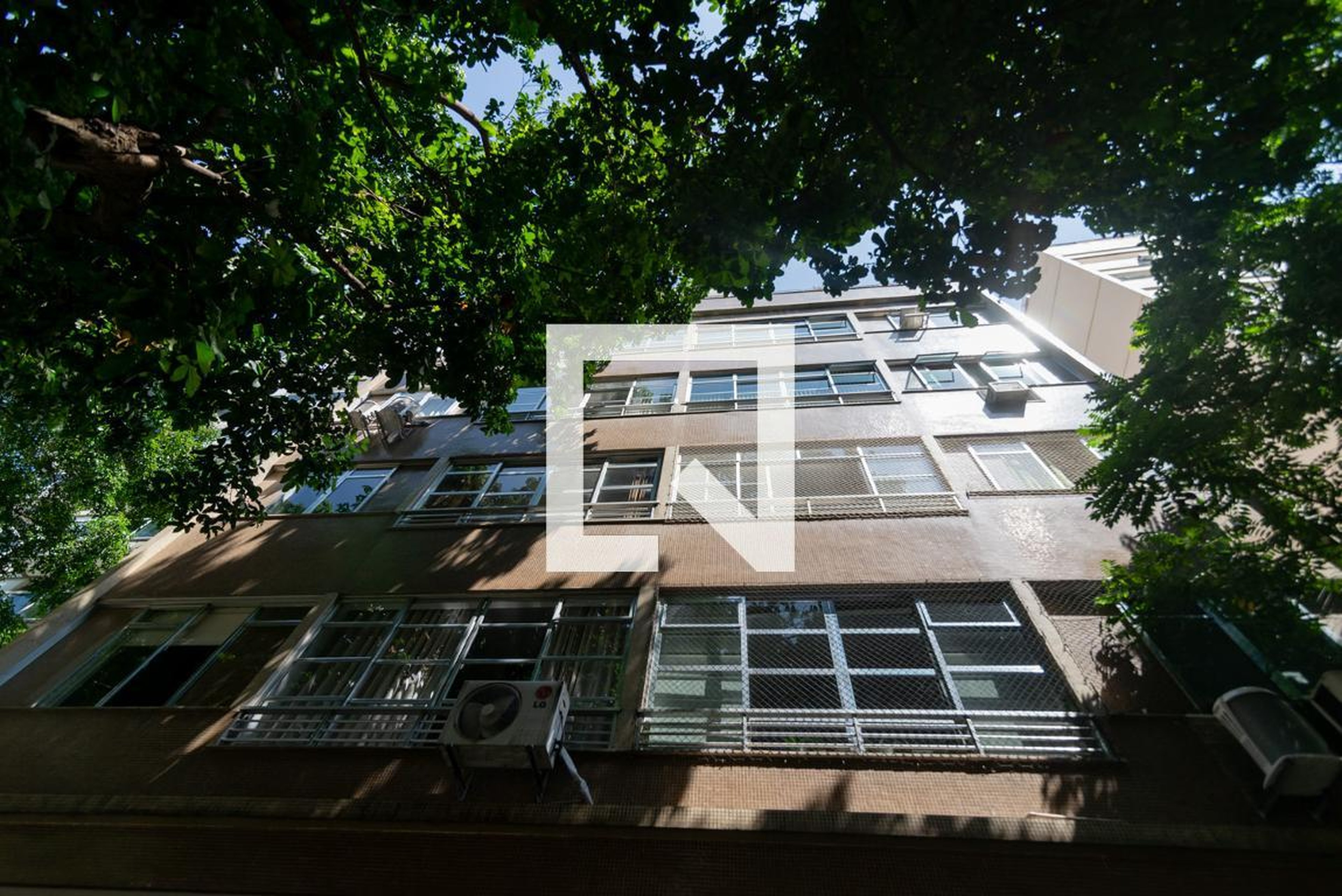 Fachada Condomínio em Rua Itacuruçá, 30