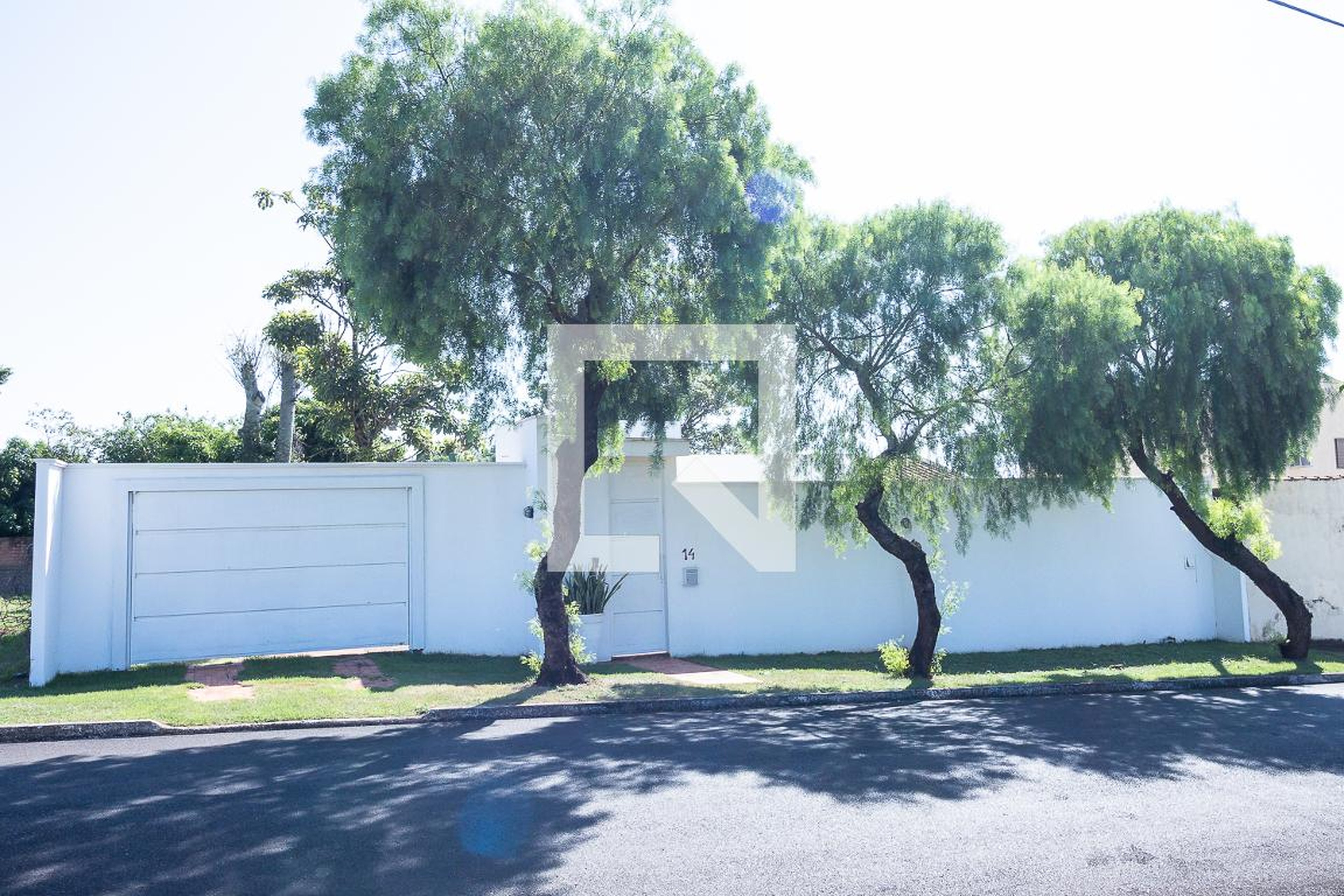 Fachada Condomínio em Avenida Ubirajara de Souza Roxo, 1