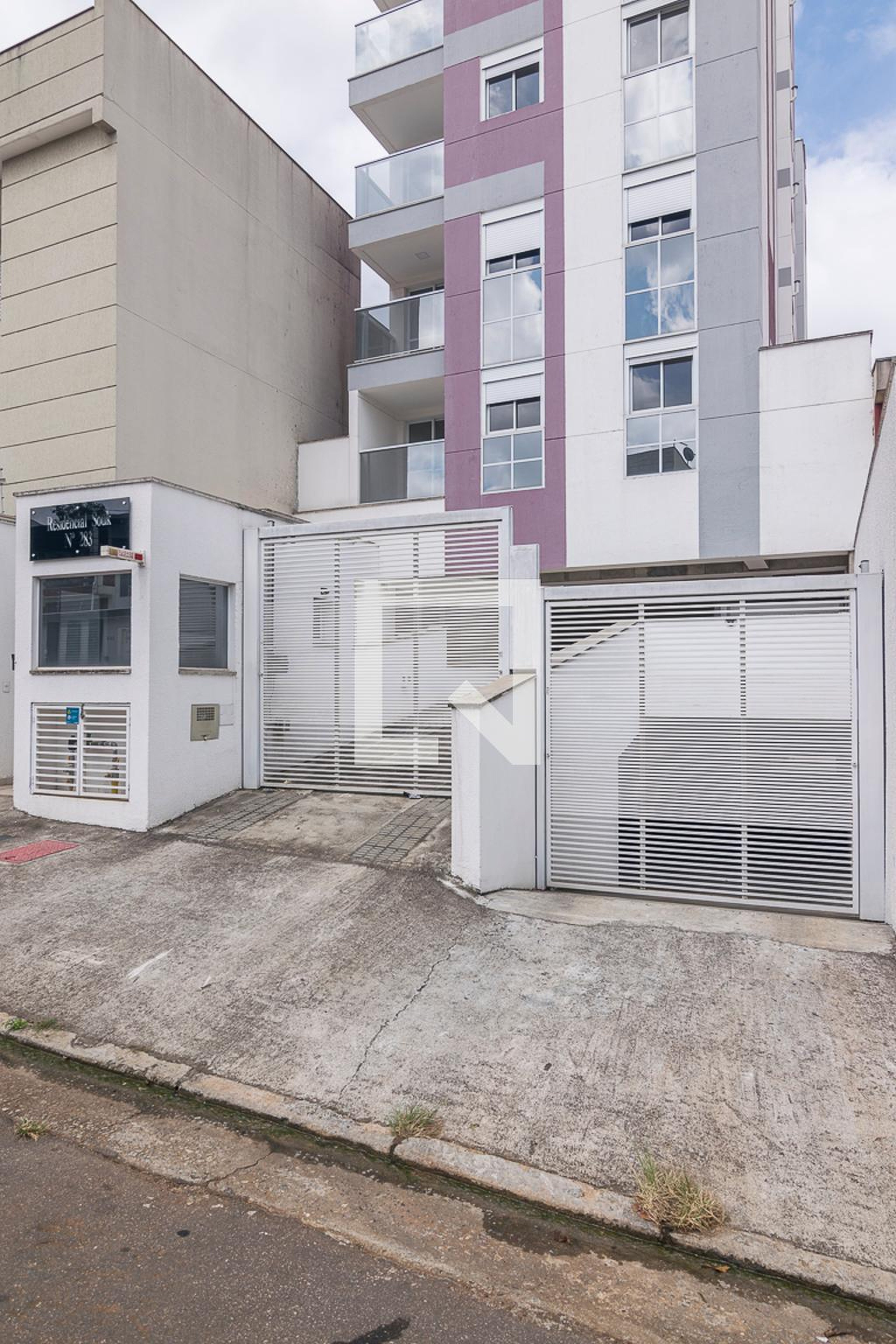 Fachada Condomínio em Rua Muritiba, 283