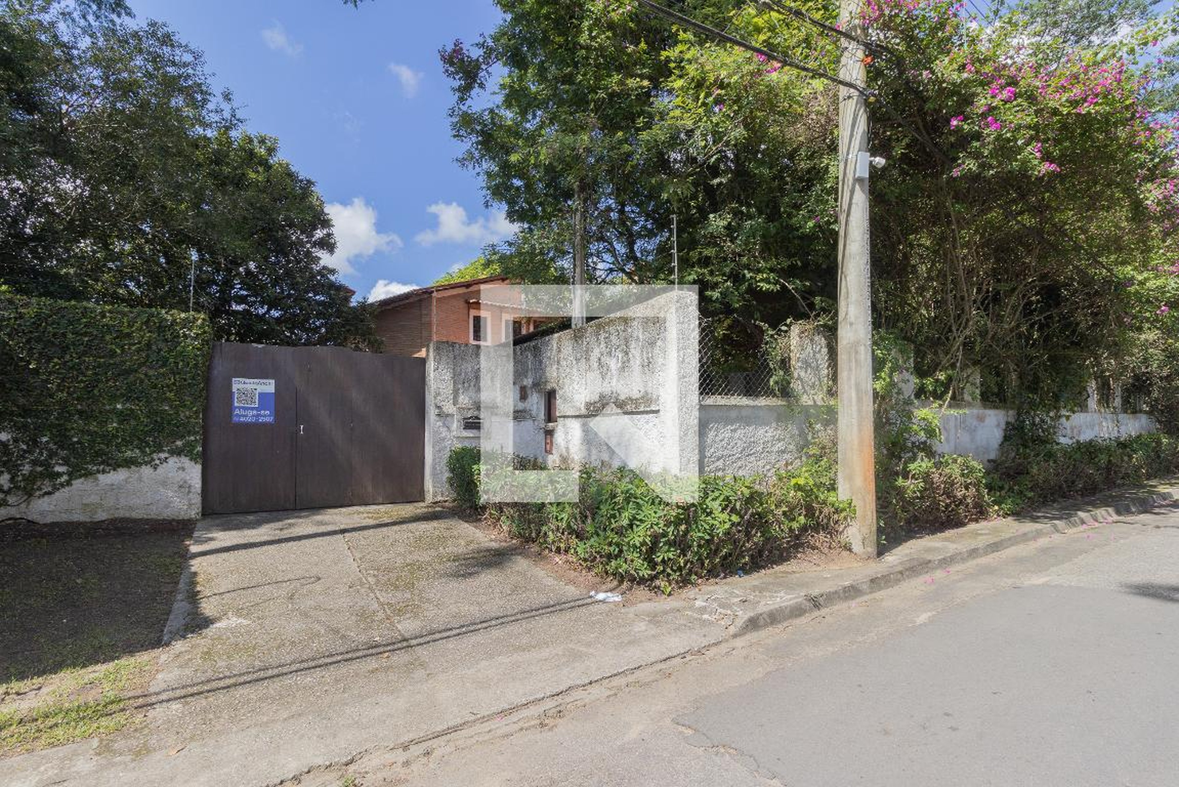 Fachada Condomínio em Rua Poncas, 230