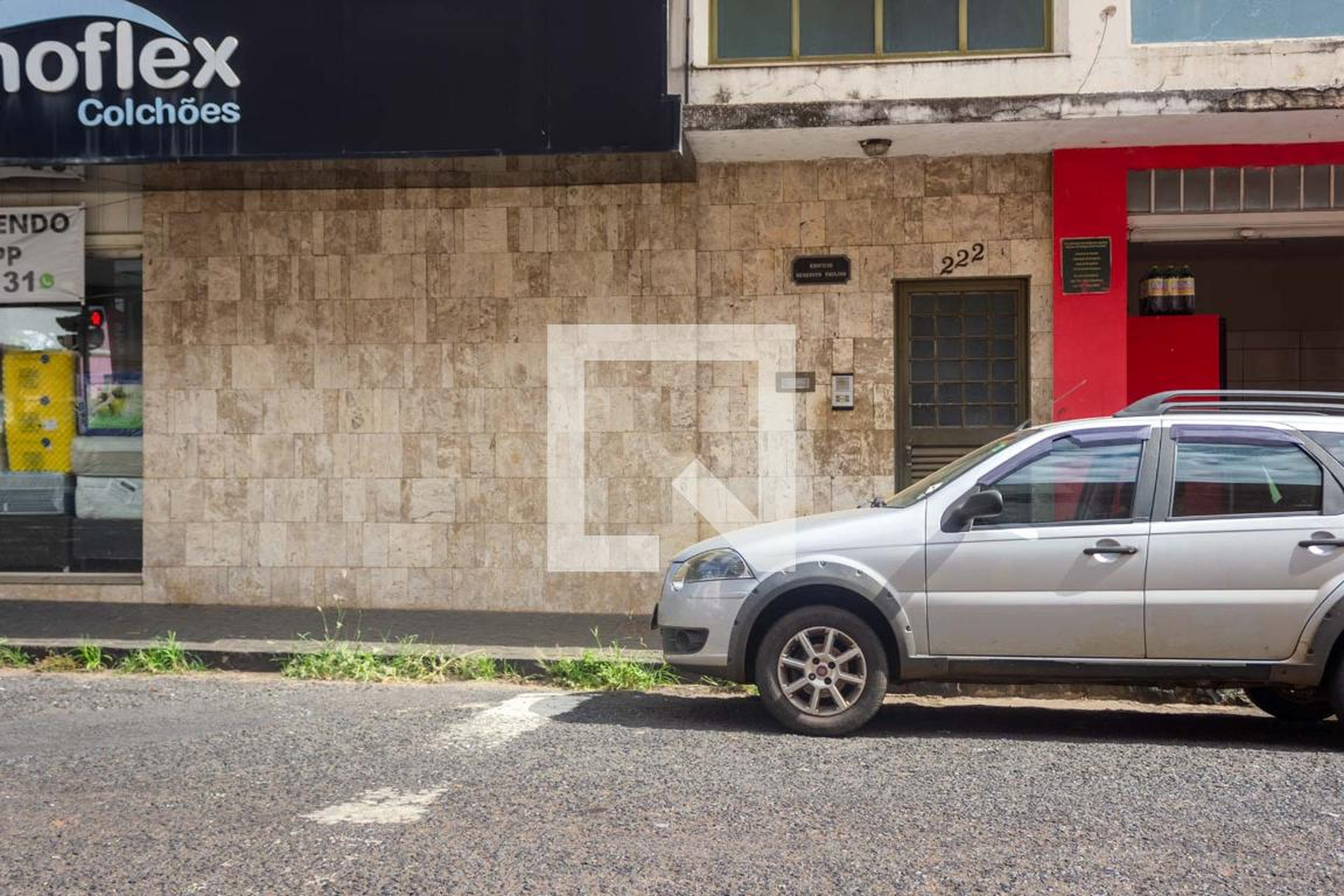 Fachada Condomínio em Rua Prata, 222