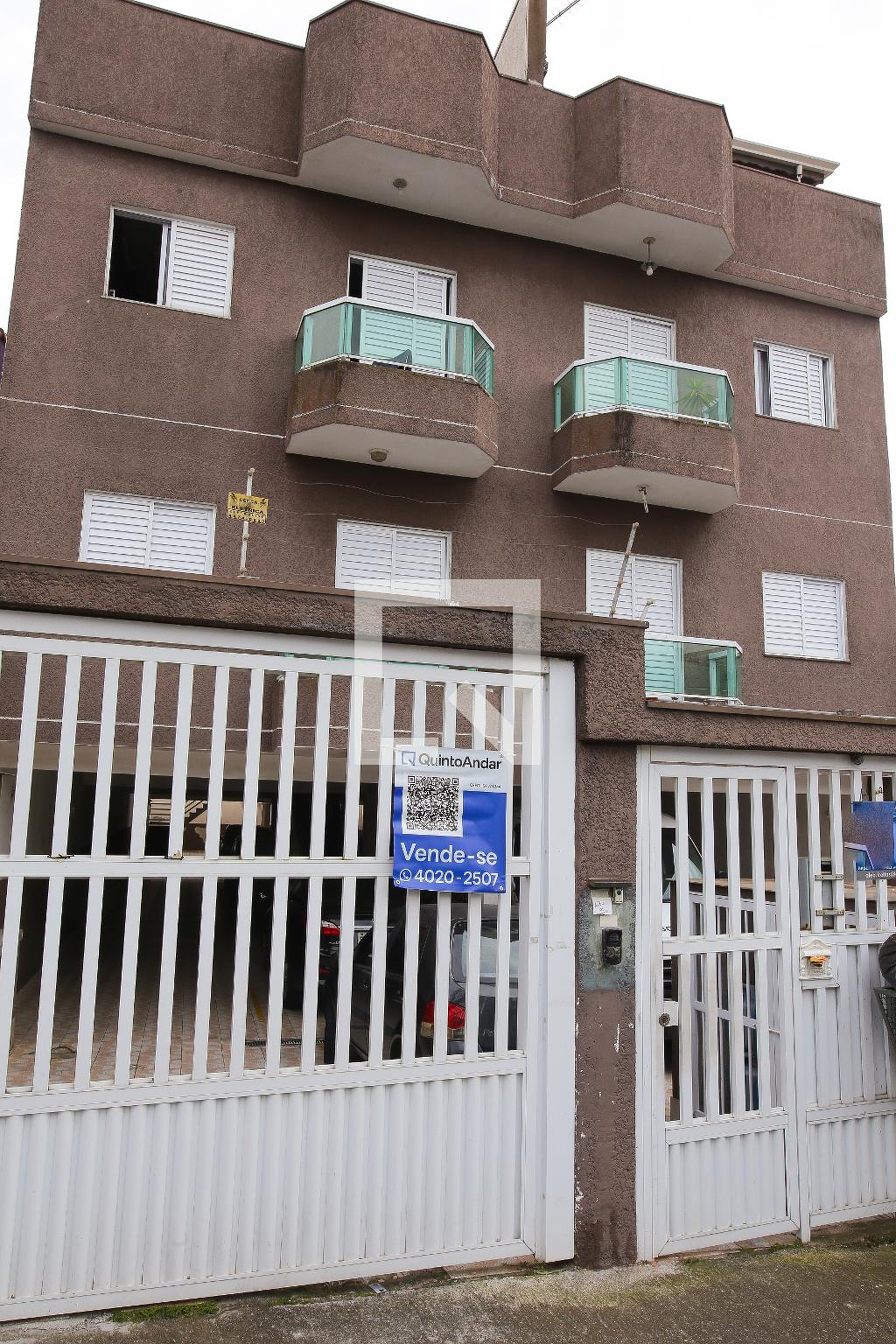 Fachada Condomínio em Rua Catarina Maria, 33