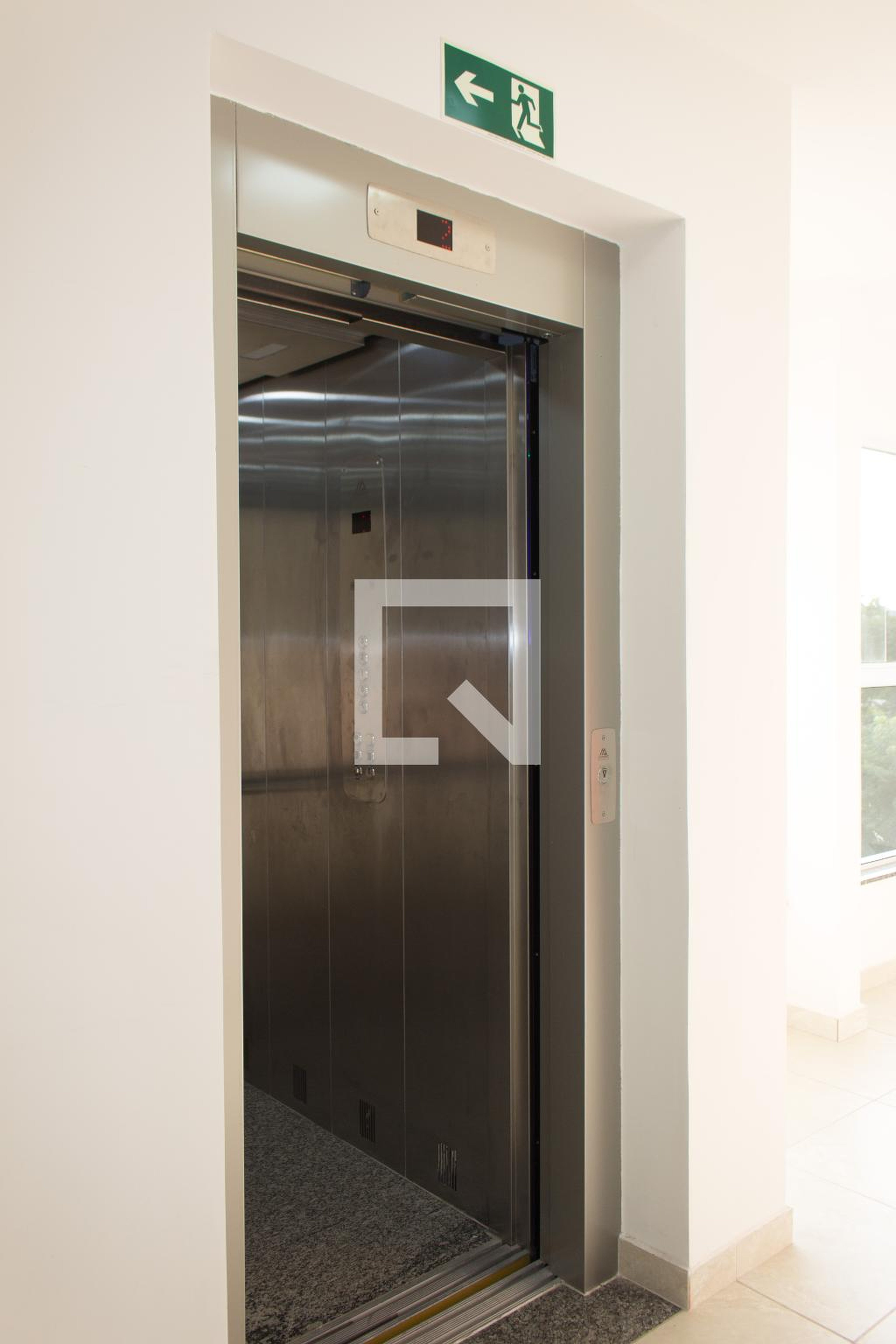 Elevador - Residencial Guaperuvú