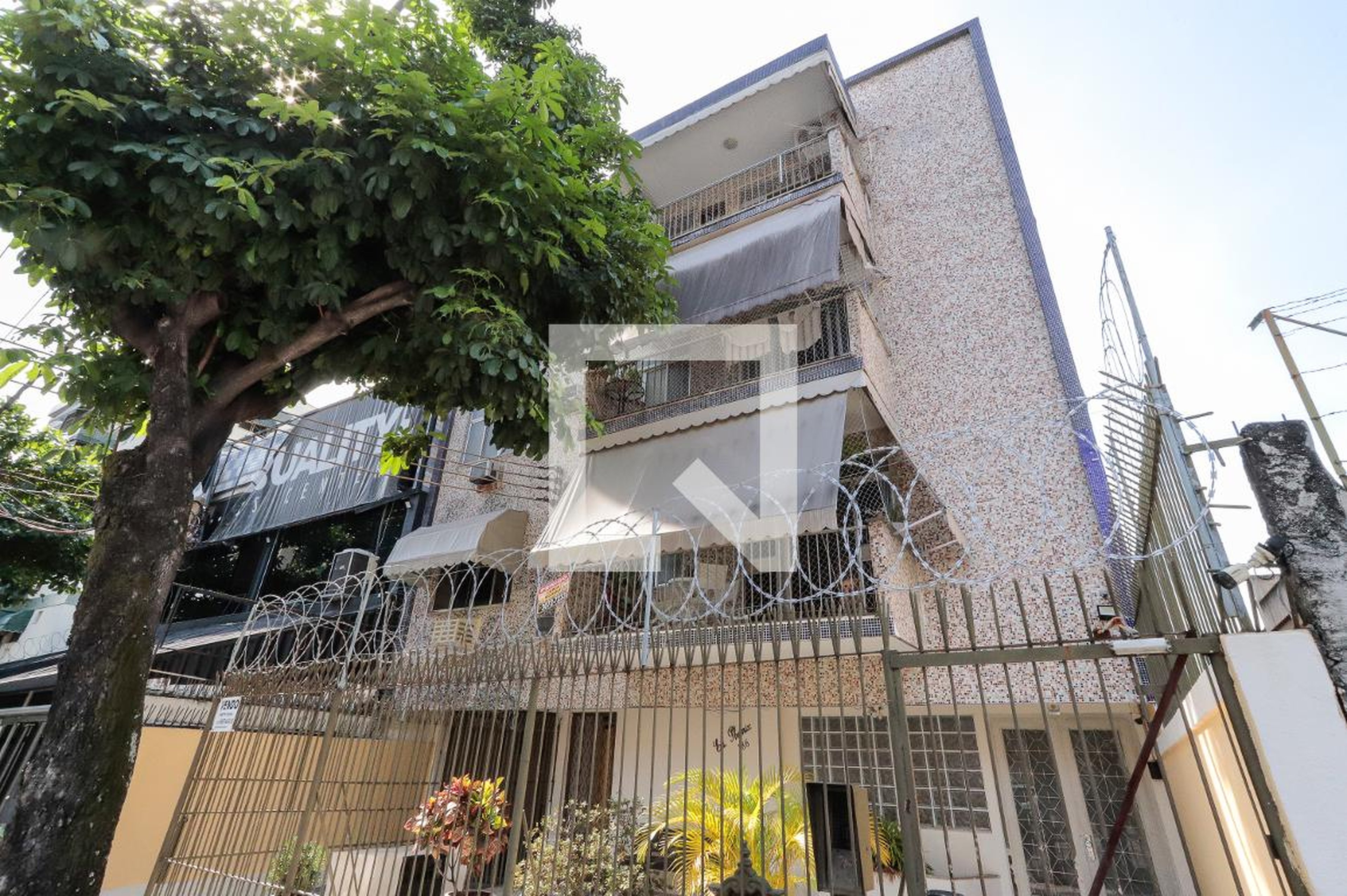 Fachada Condomínio em Rua Getulio, 386