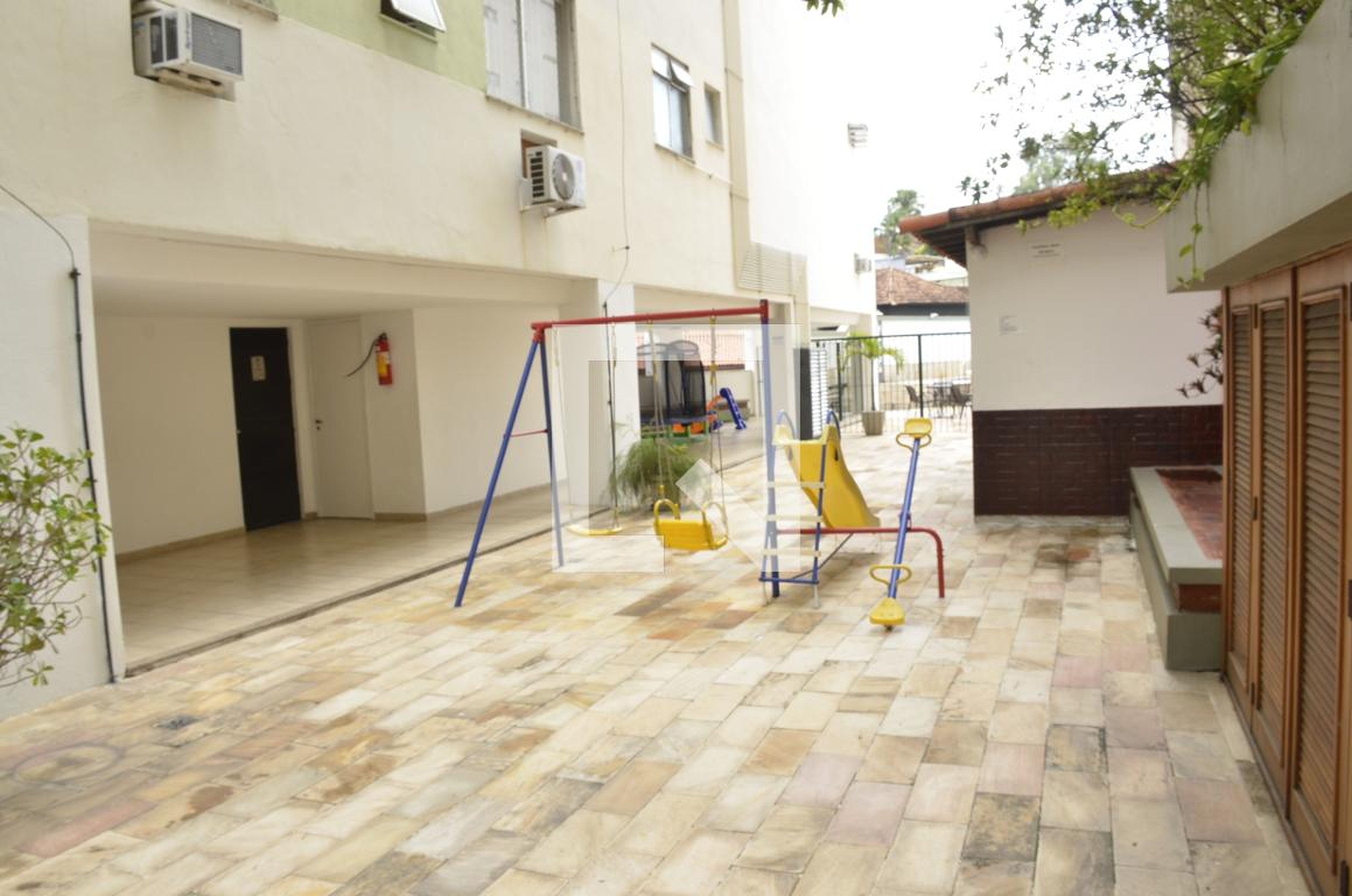 Playground - Sol e Mar