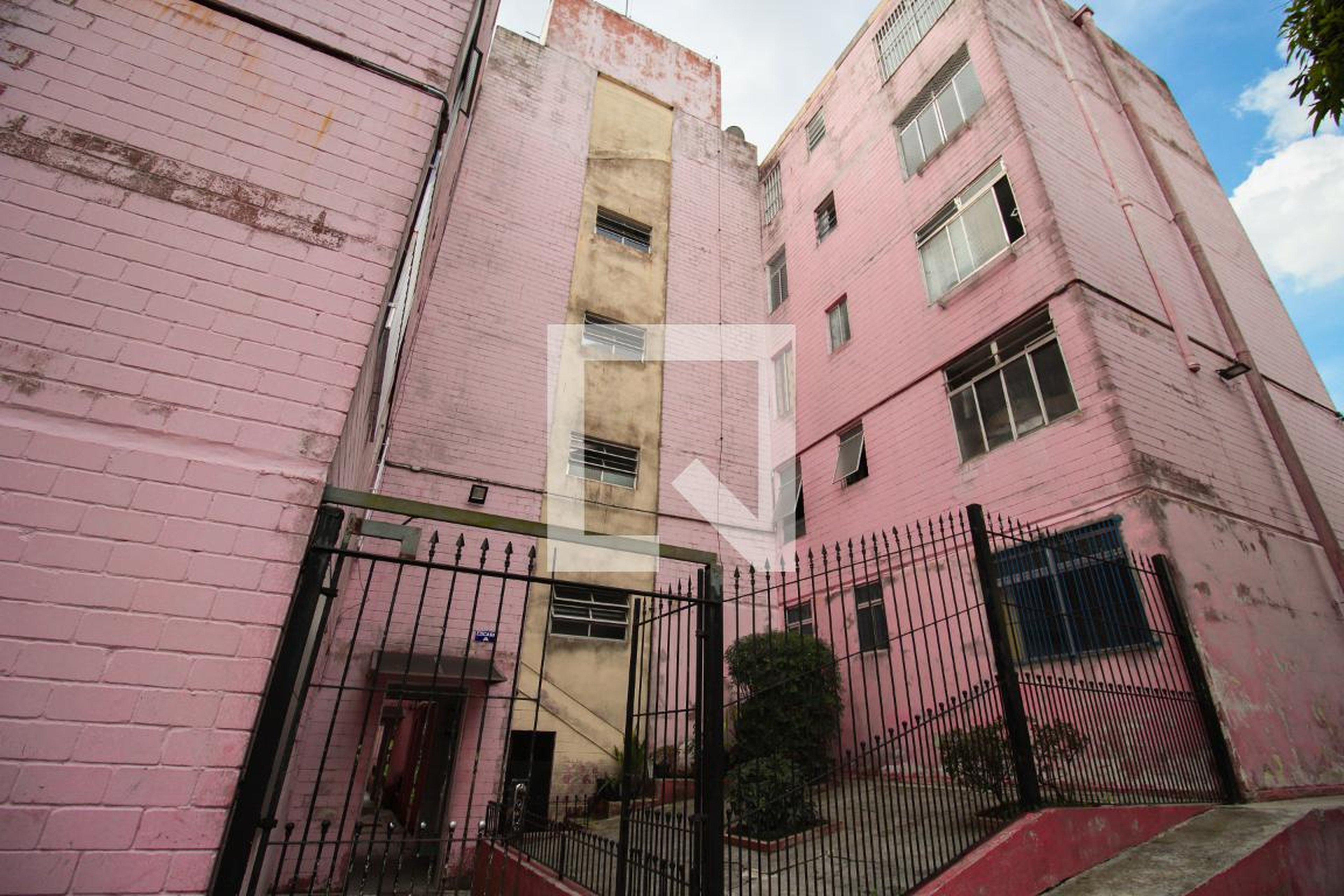 Fachada do Prédio Condomínio Crisântemos 3