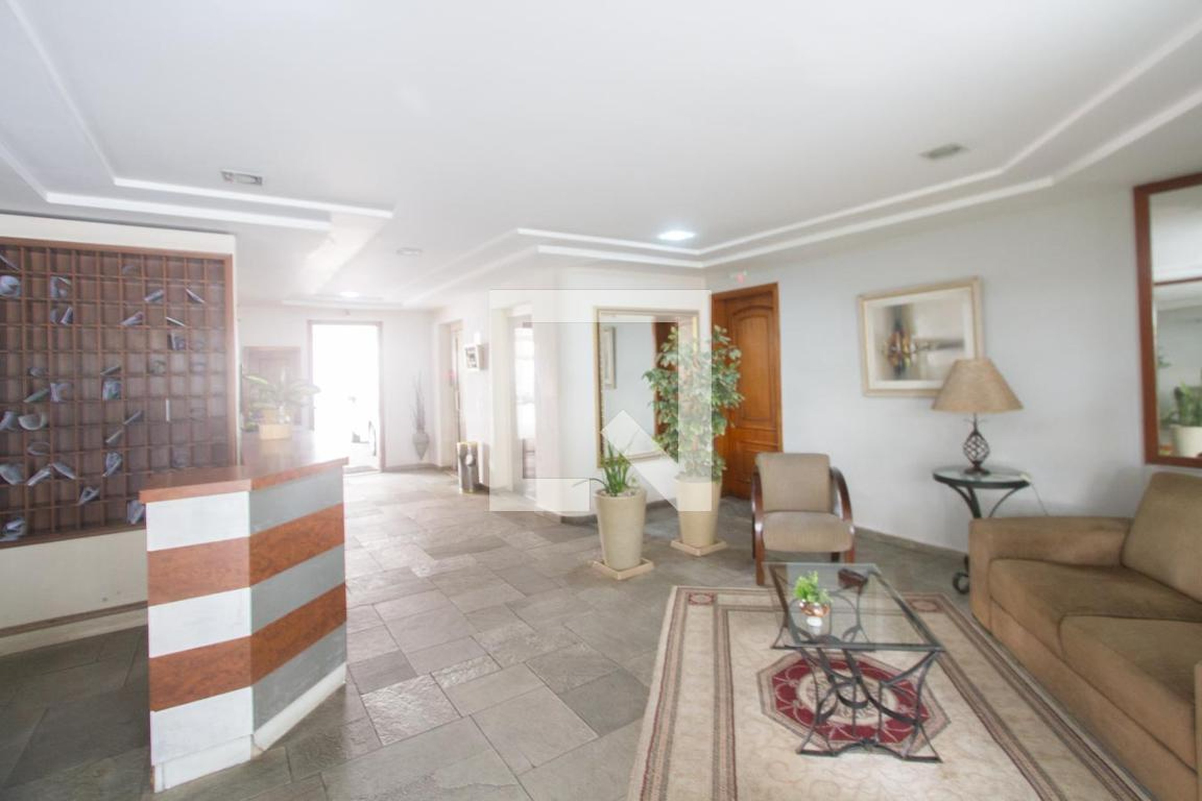 Hall - New York Plaza