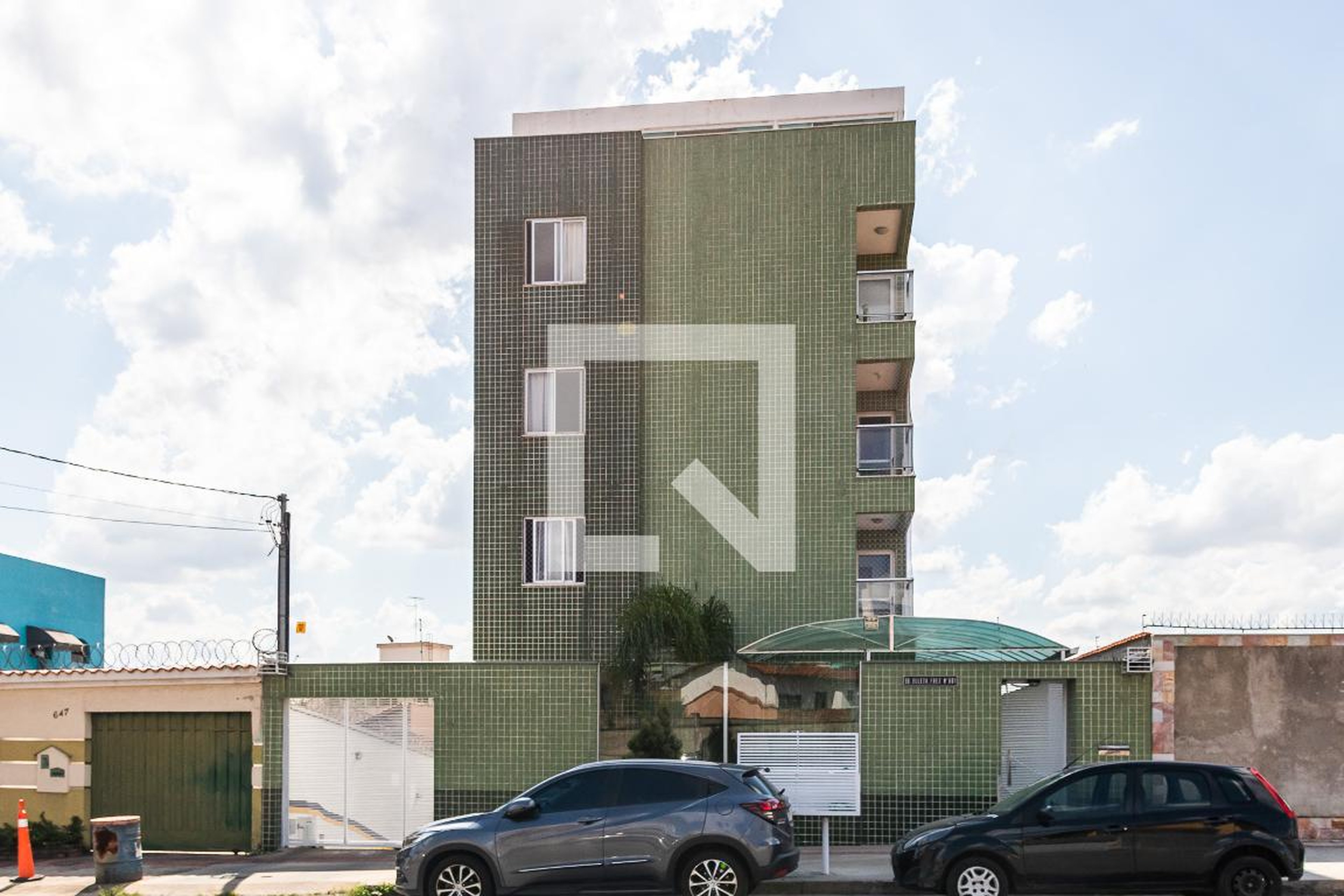 Fachada Condomínio em Rua Nair Pentagna Guimarães, 663