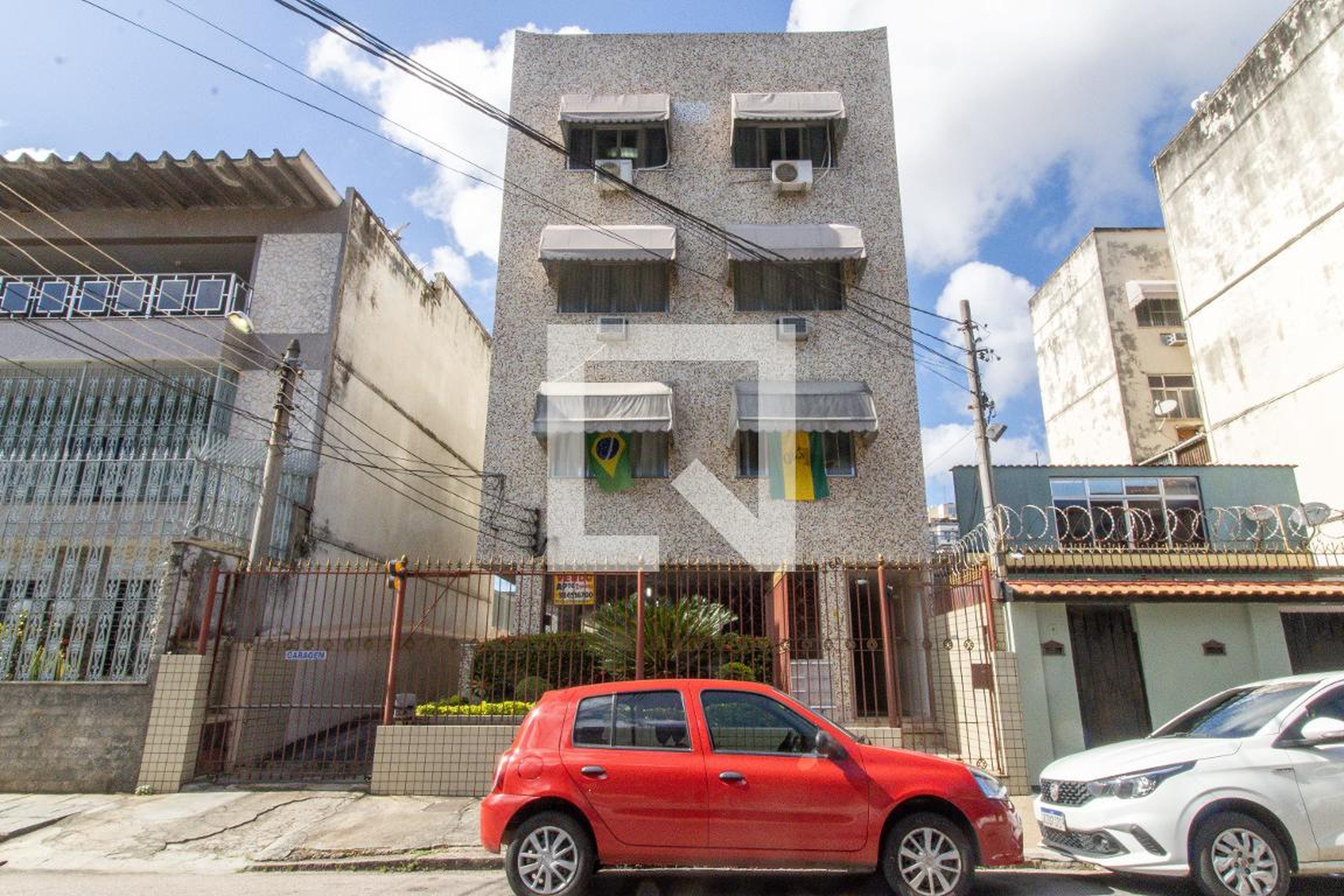 Fachada Condomínio em Rua Pascal, 460