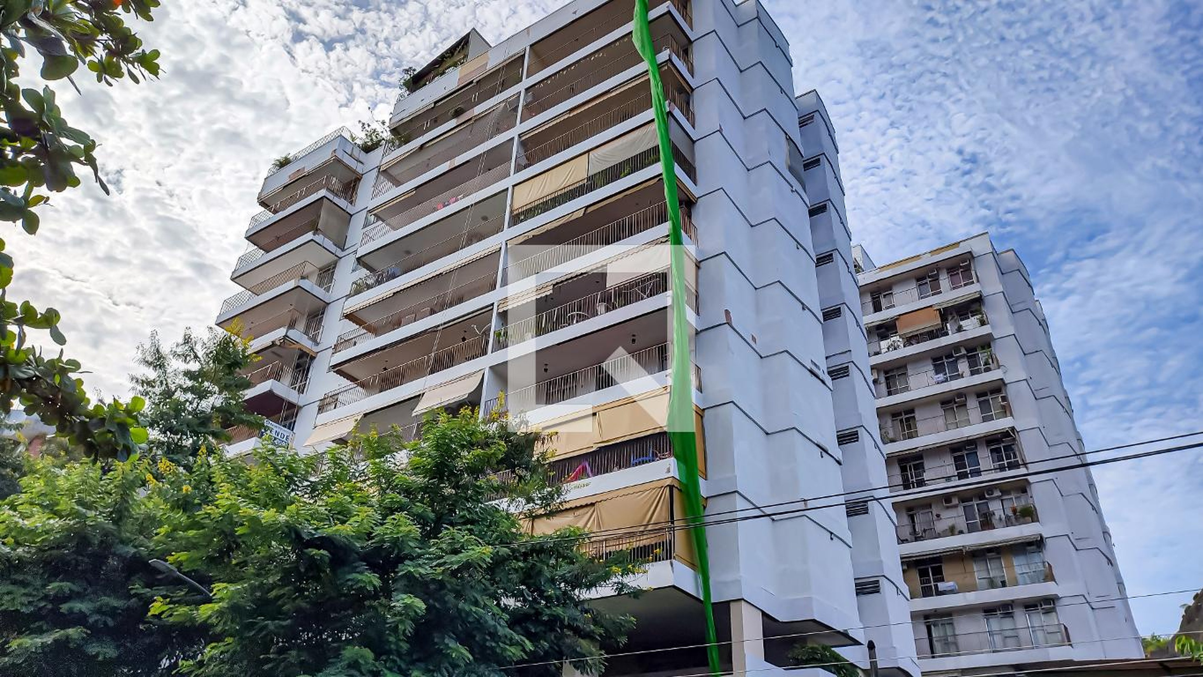 Fachada do Prédio Edifício Saturno