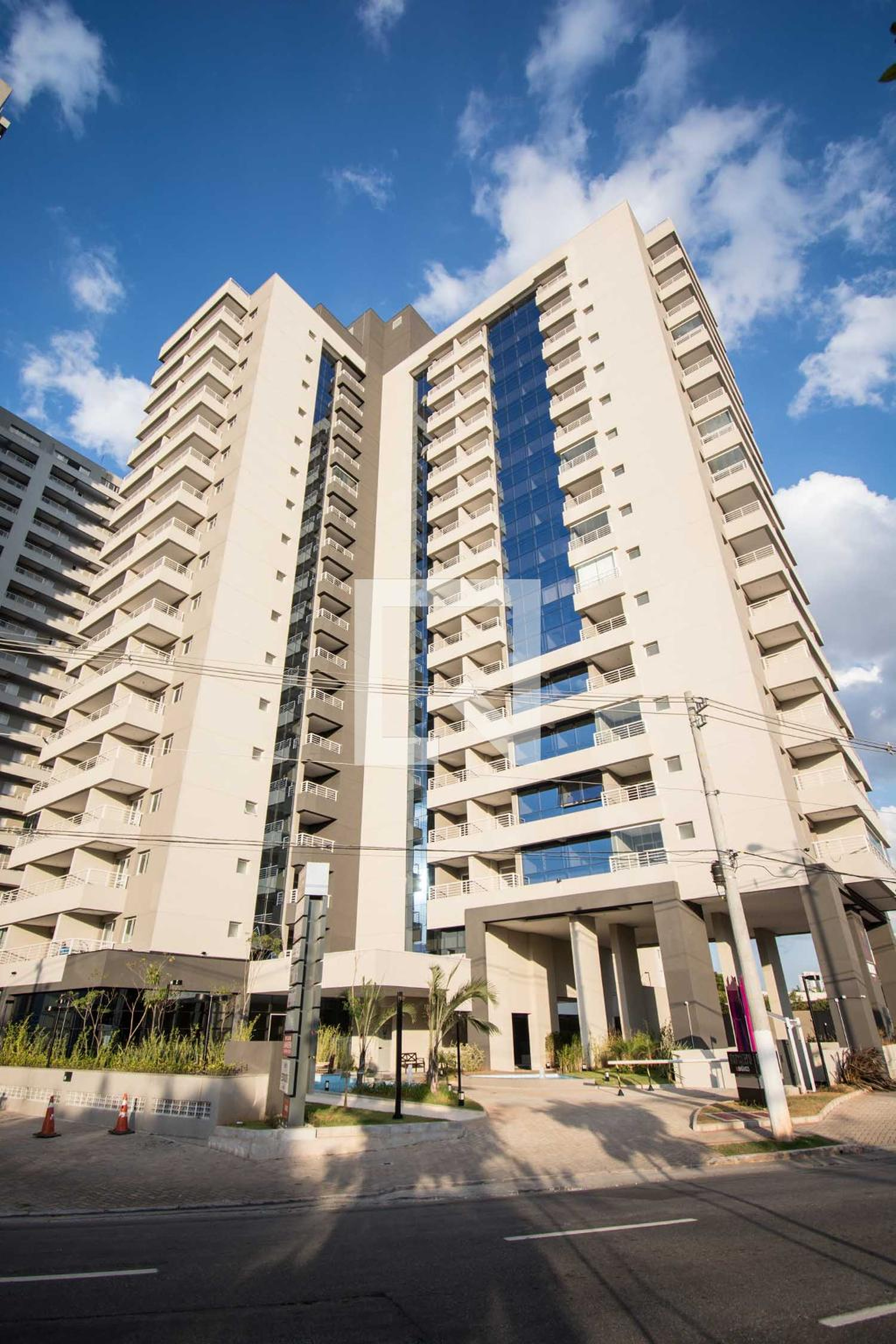 Fachada Condomínio em Avenida Robert Kennedy, 1405