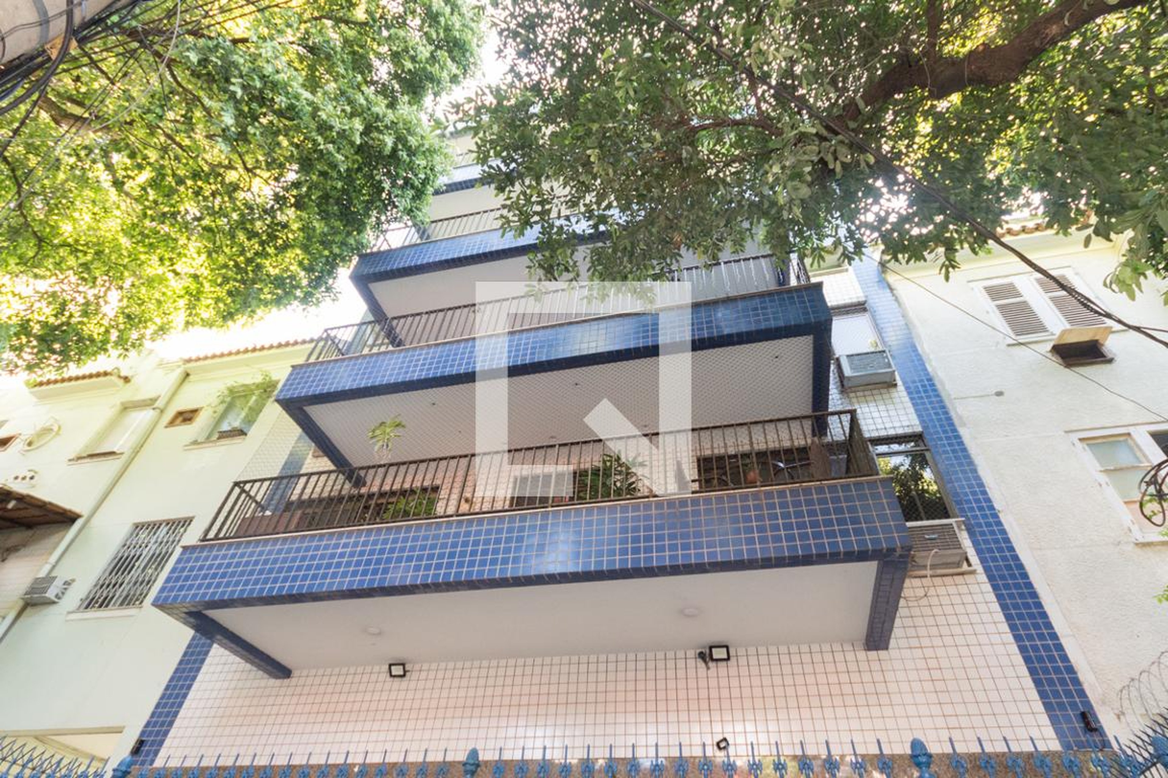 Fachada Condomínio em Rua Jaceguai, 41