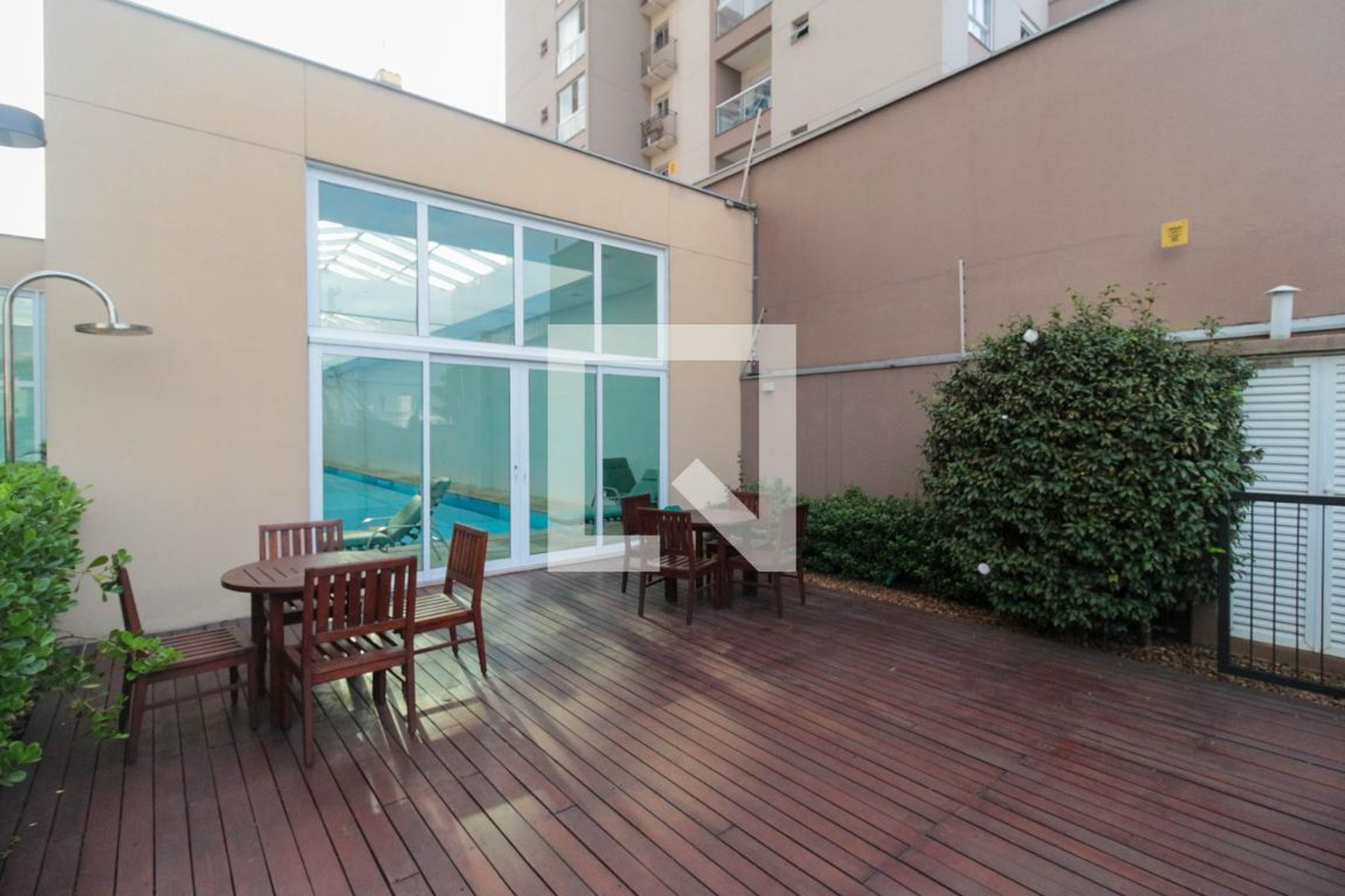 Área da piscina - Le Quartier Vila Mariana