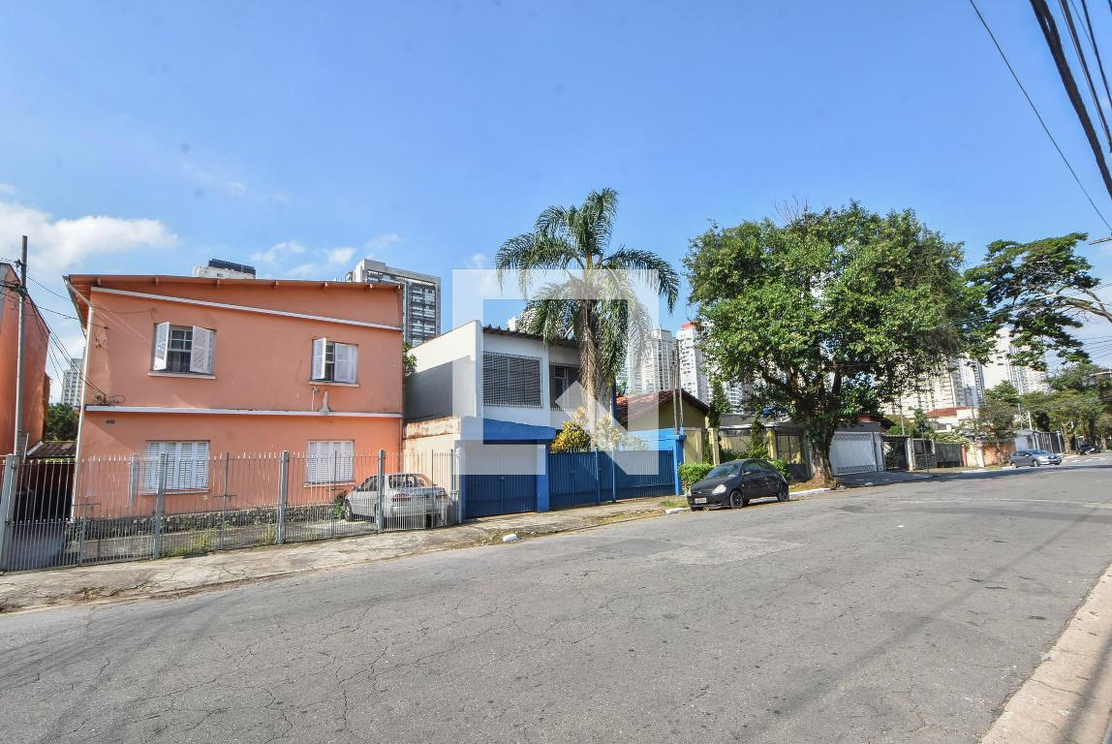 Fachada Condomínio em Rua José dos Santos Júnior, 305