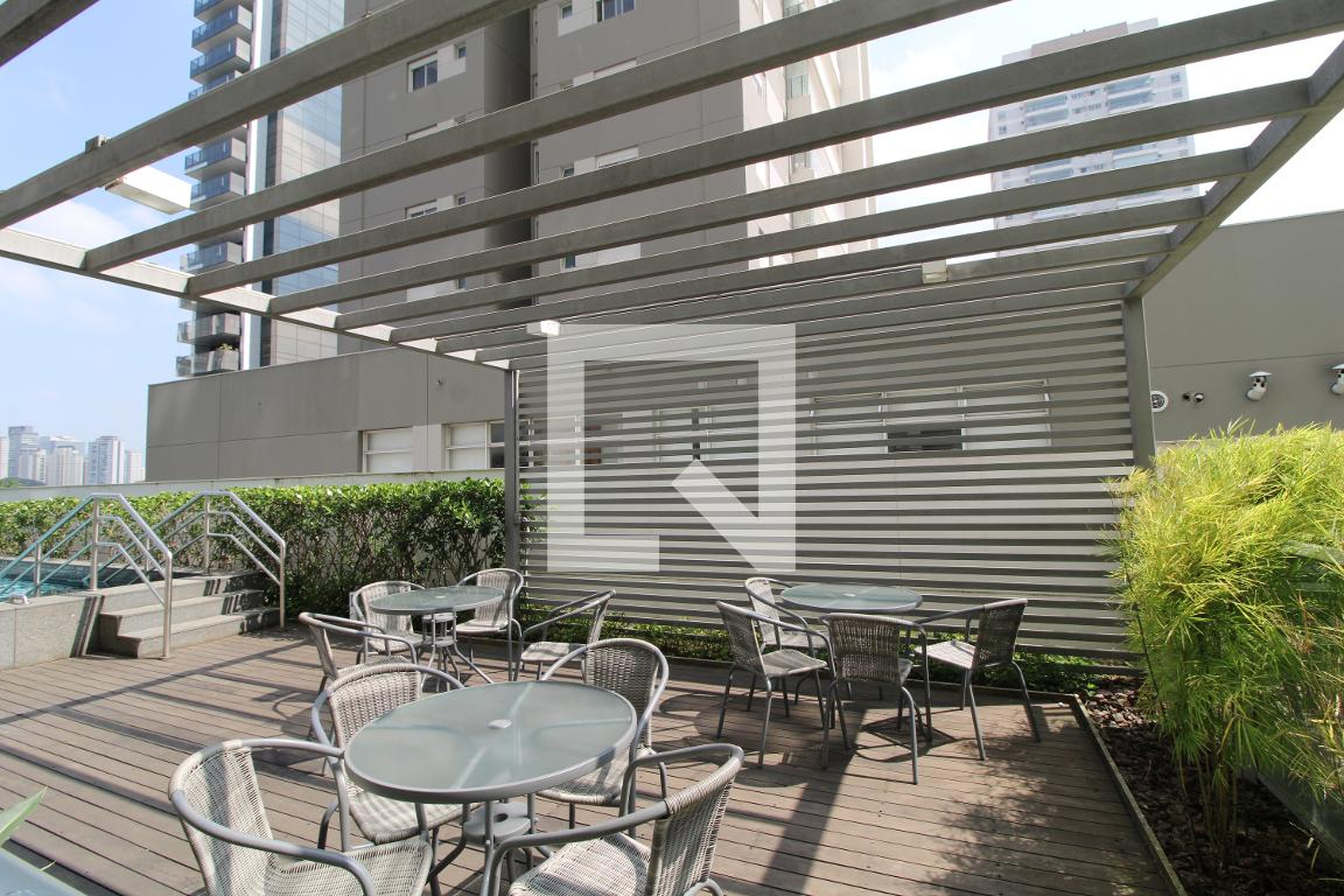 Área da piscina - 23B