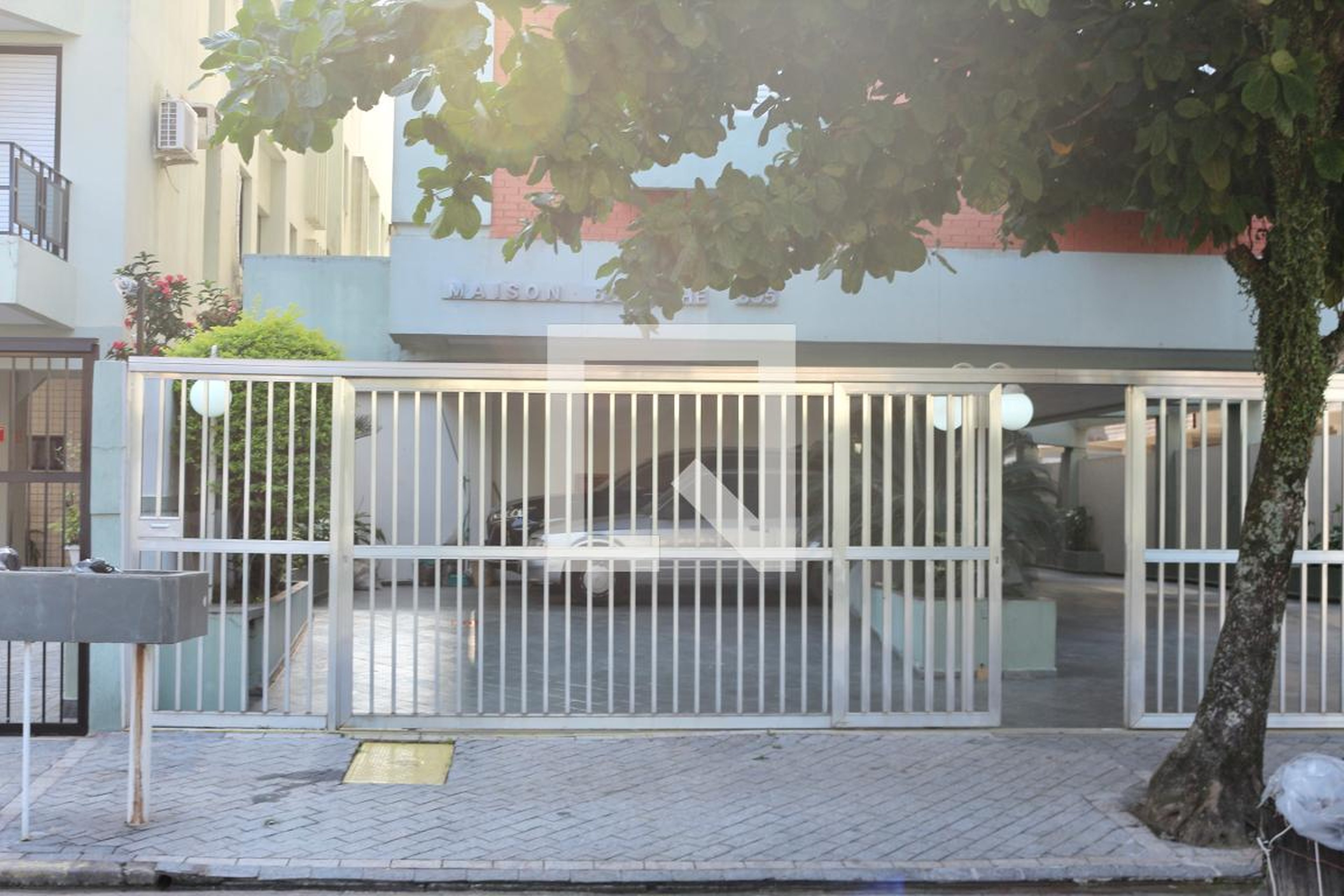 Fachada Condomínio em Rua Iracema, 305