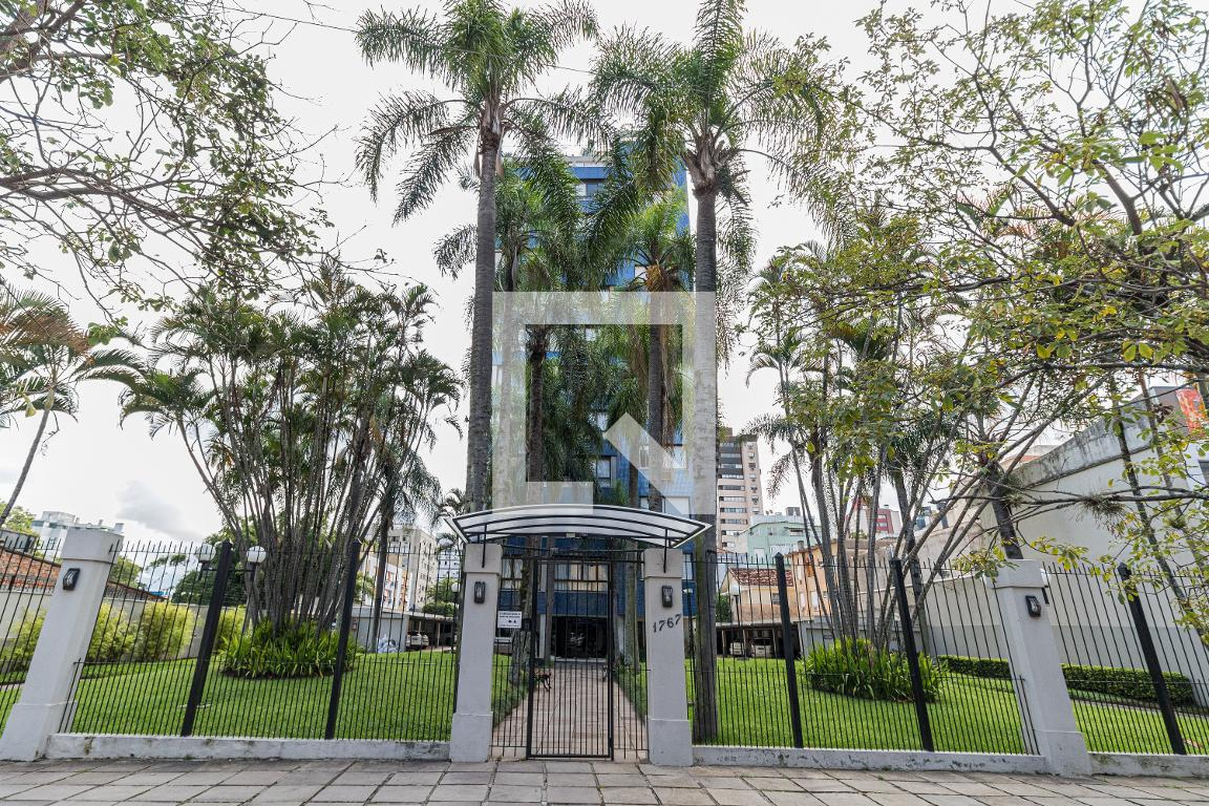 Fachada do Prédio Condomínio em Avenida Coronel Lucas de Oliveira, 1767