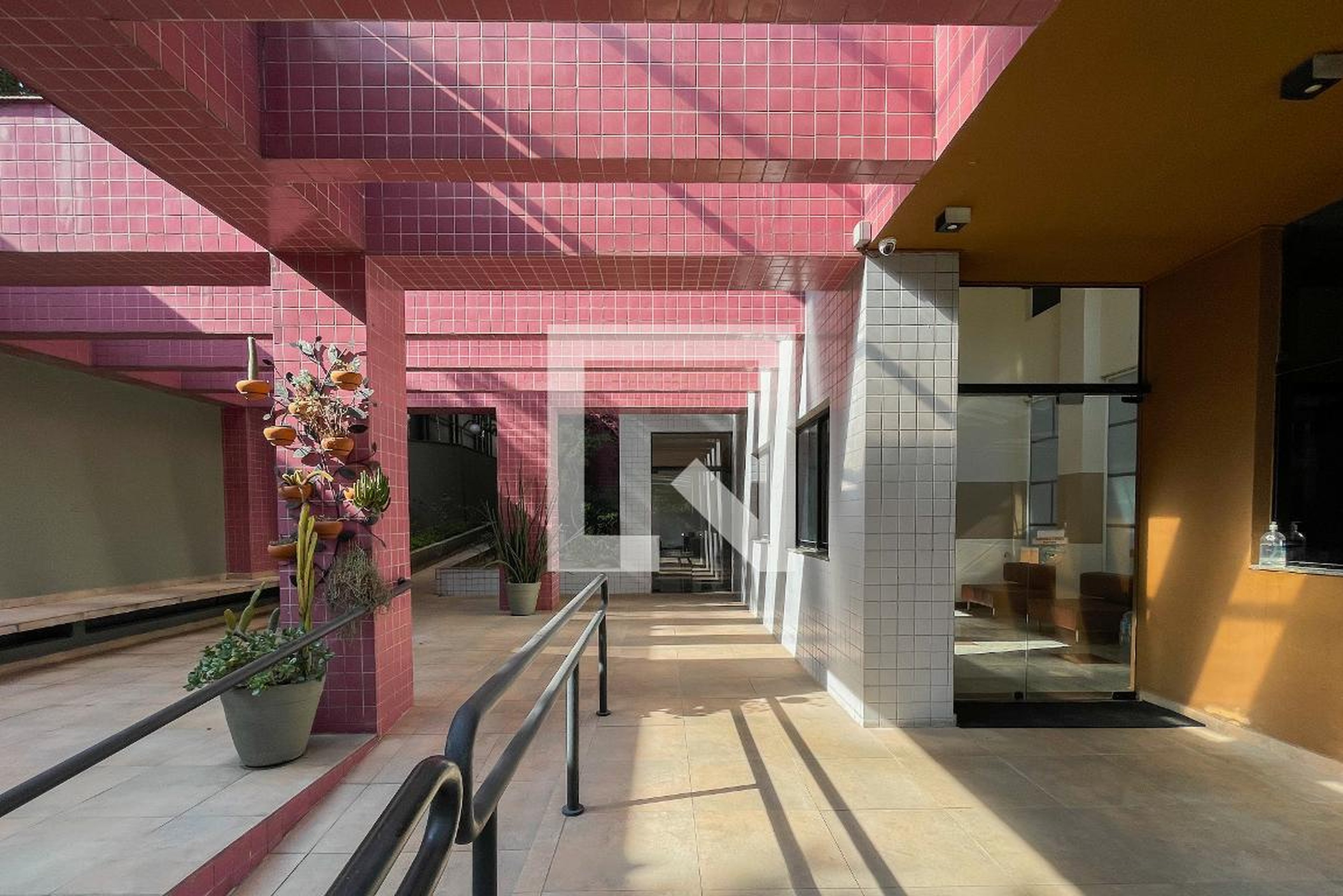 Entrada - Pinheiros Boulevard