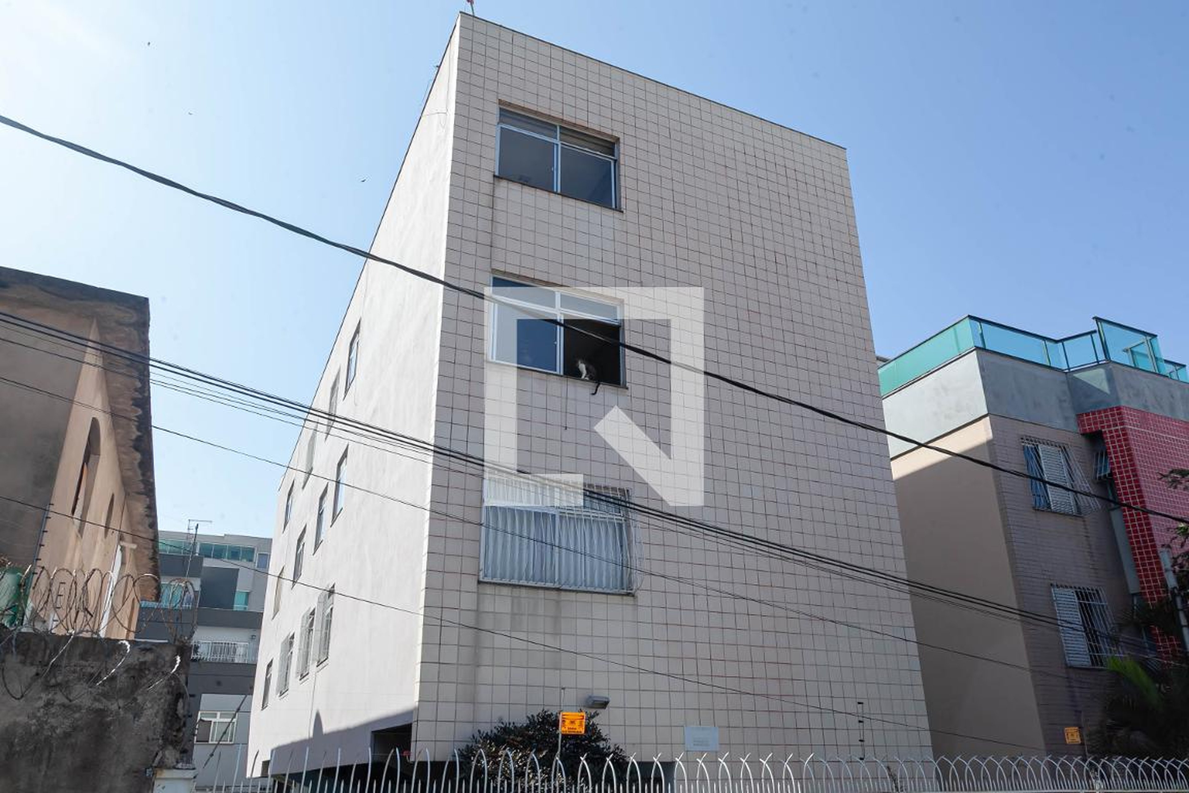 Fachada Condomínio em Rua Manoel Caillaux, 200