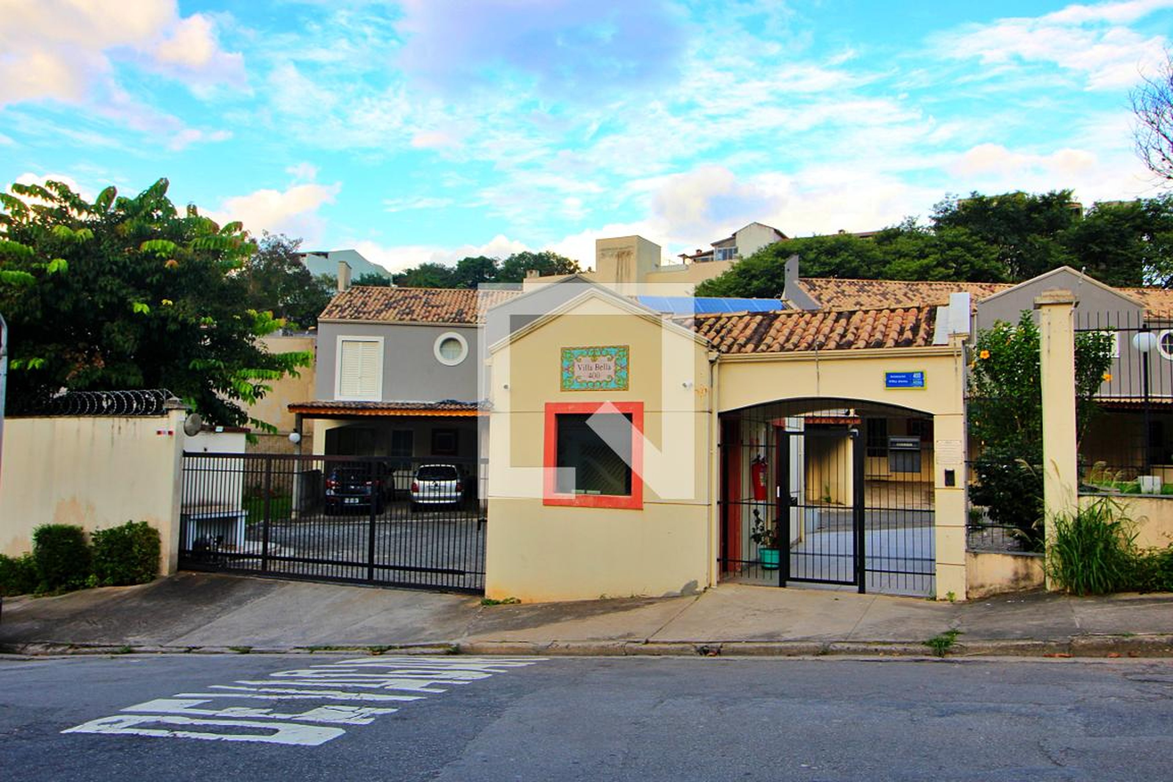 Fachada do Condomínio Condomínio Villa Bella