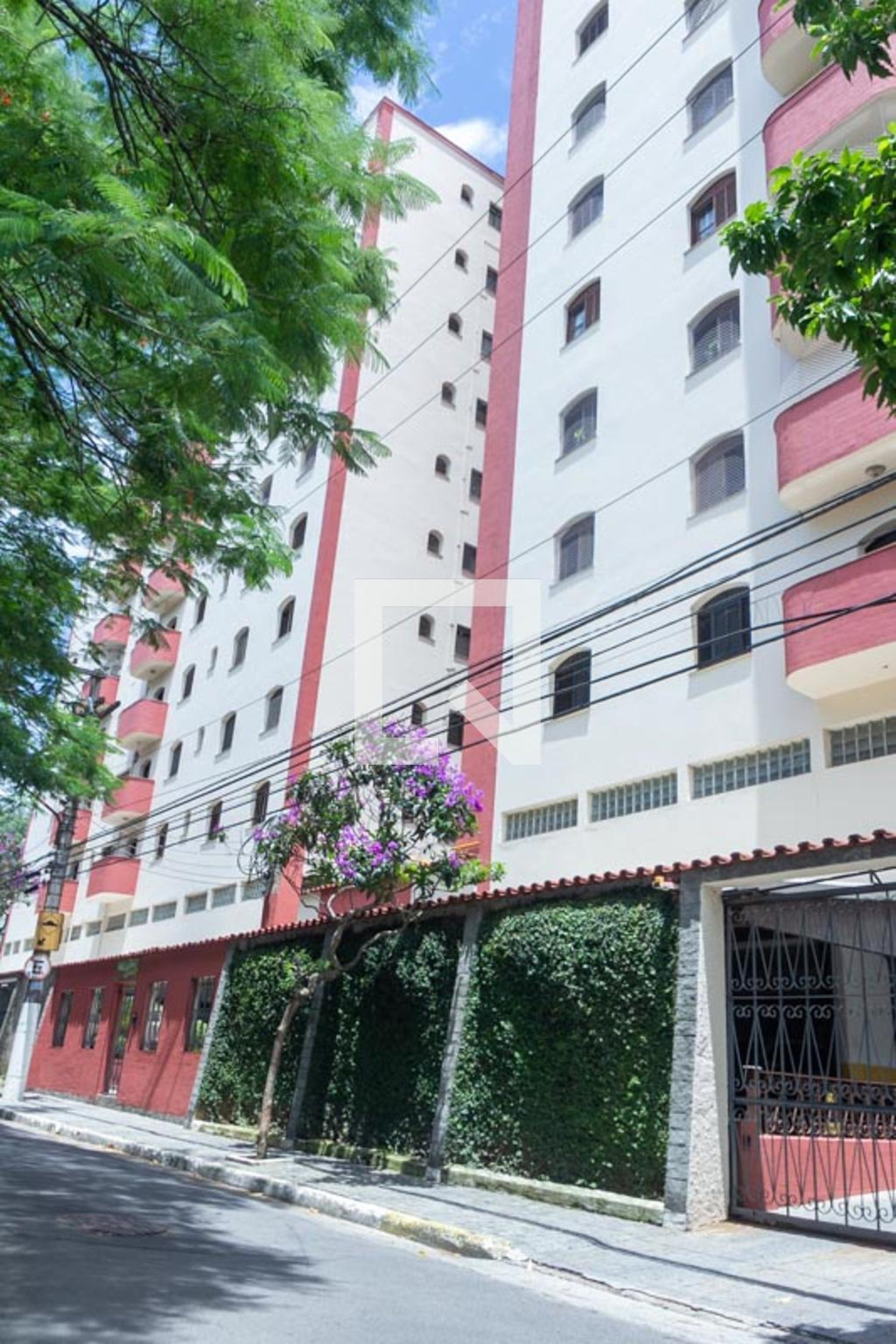 Fachada do Condomínio Edifício Fenícia