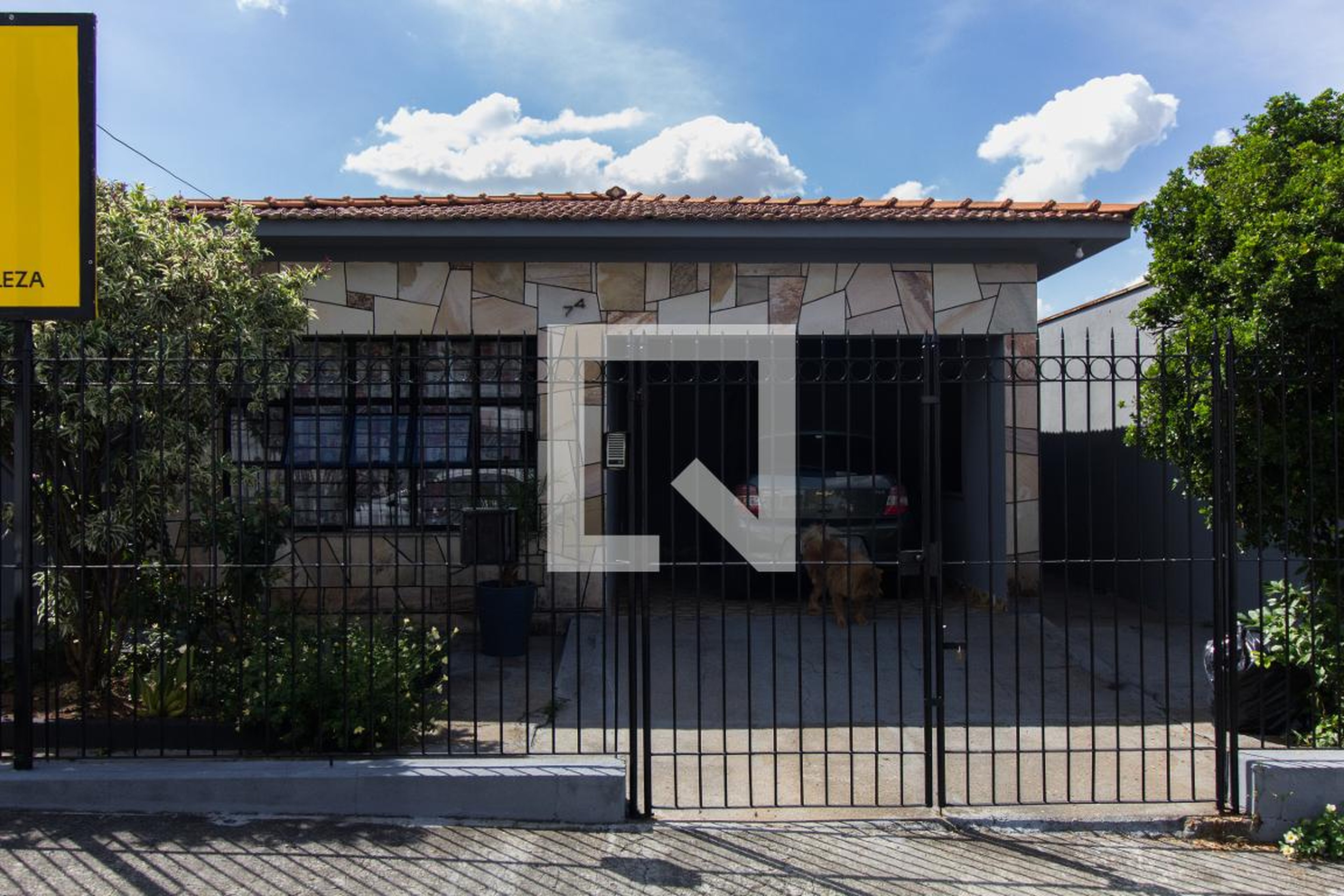 Fachada Condomínio em Rua Rogerio Pécora, 74