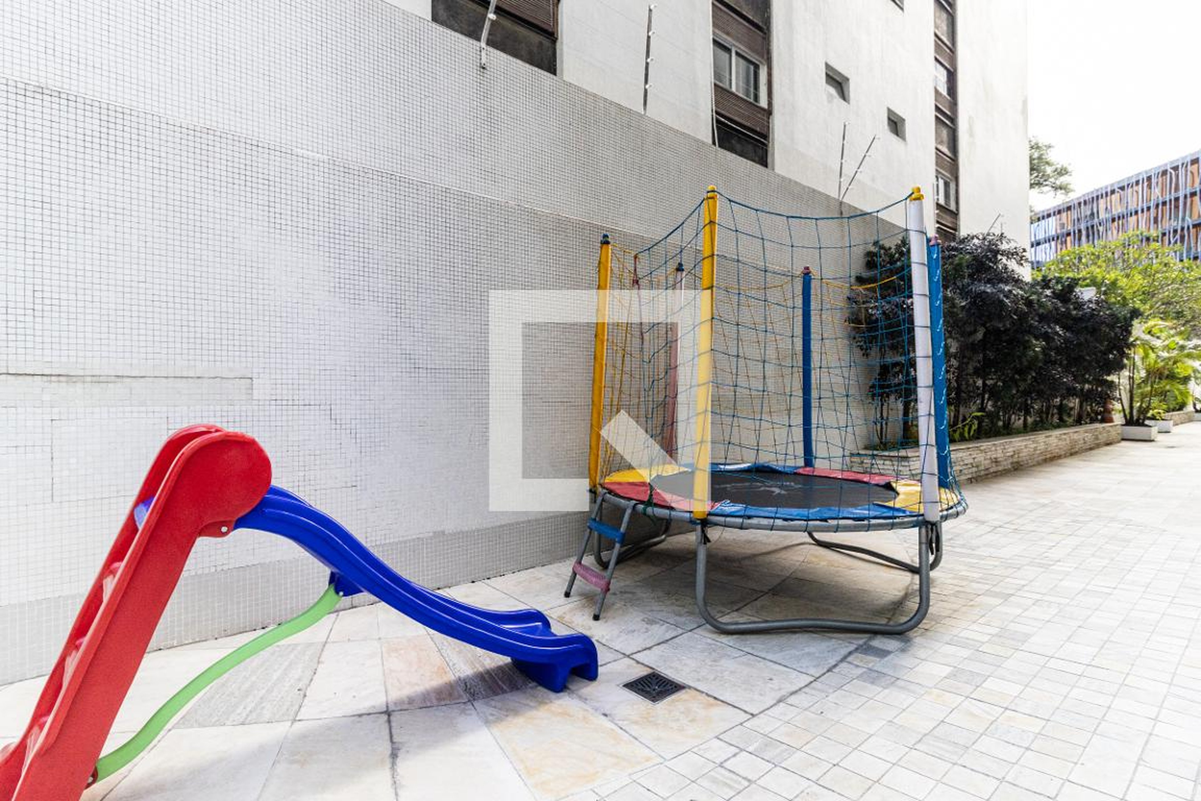 Playground - Maria de Lourdes