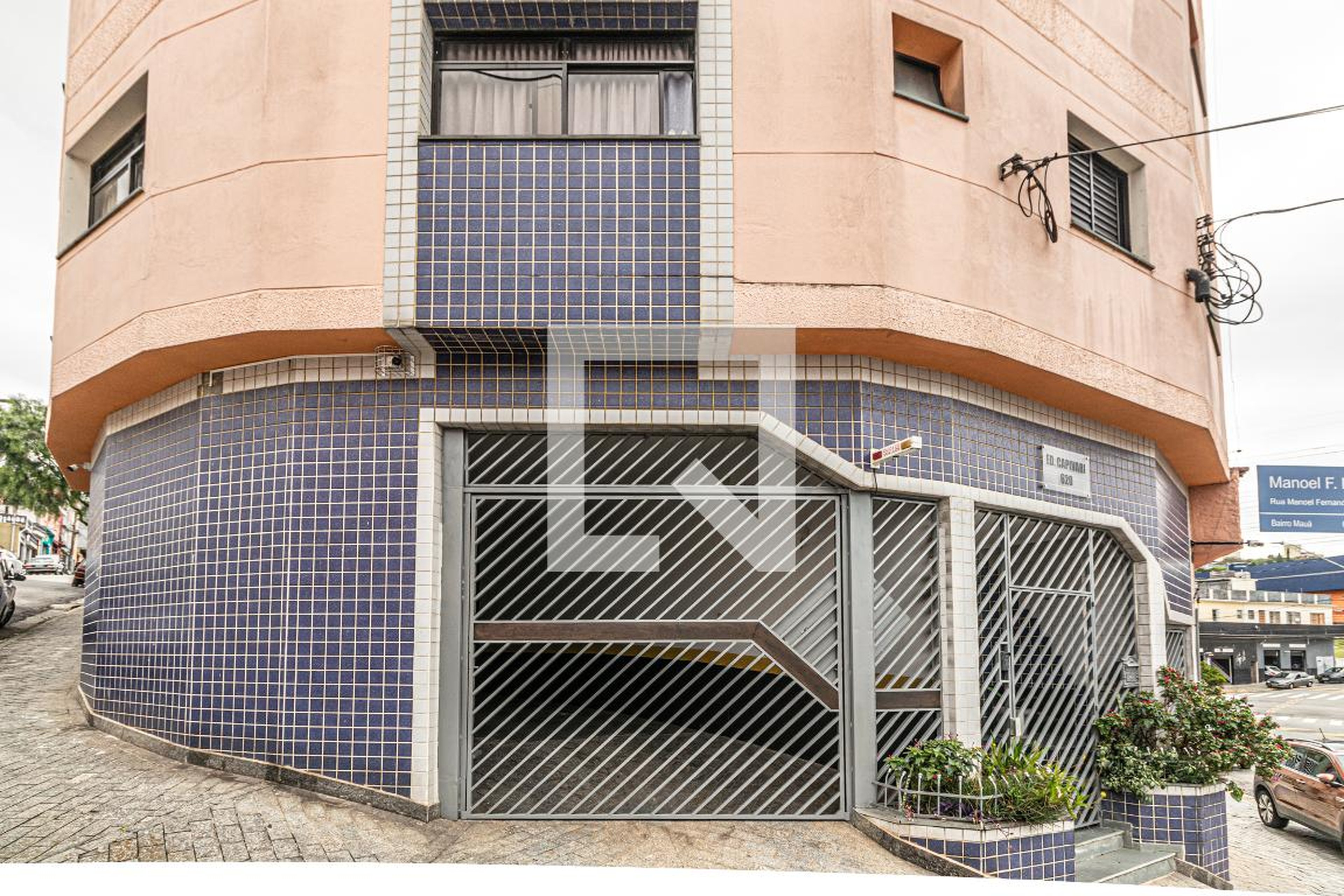 Fachada Condomínio em Rua Capivari, 620