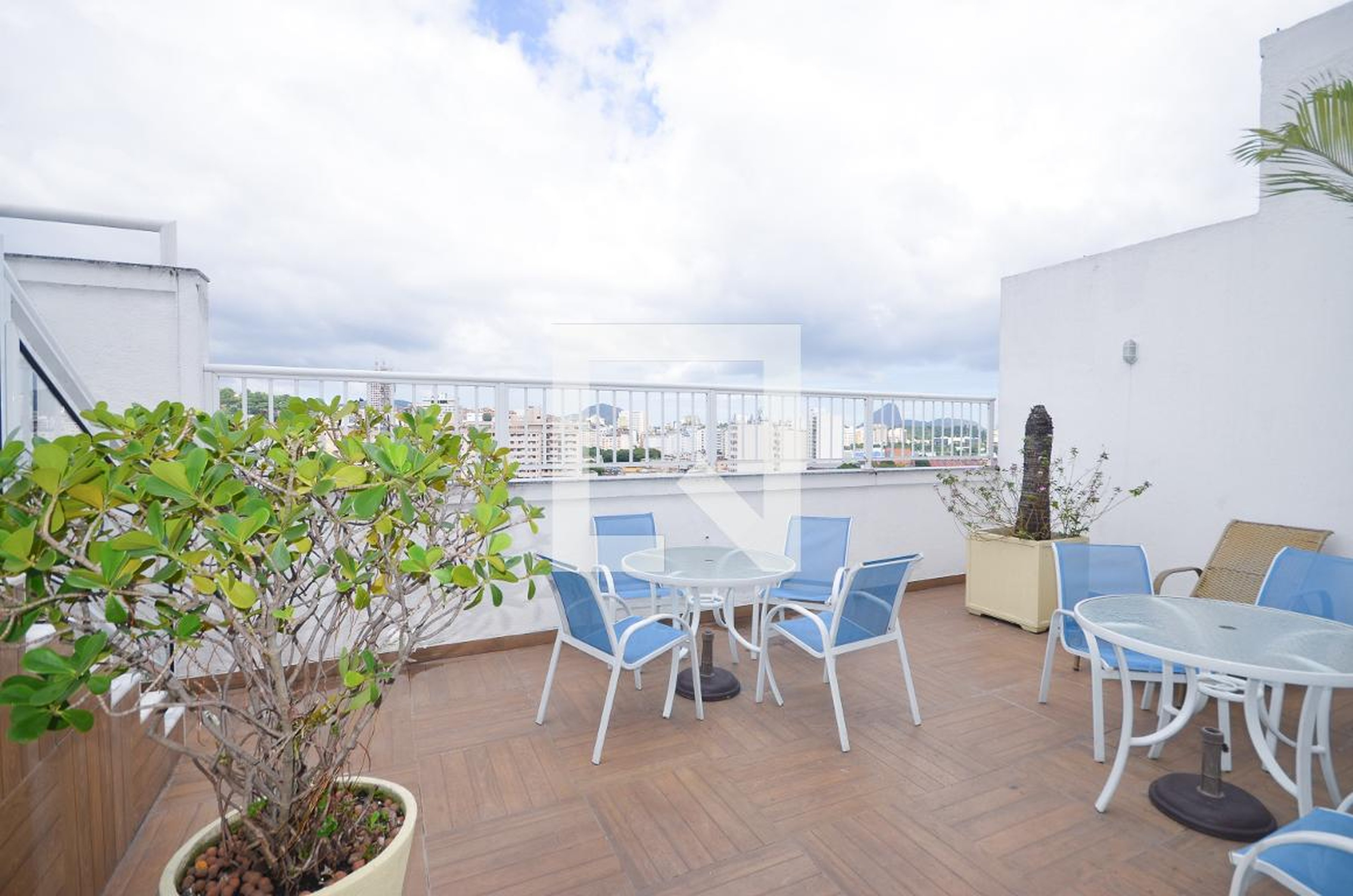 Piscina - Porto Central Residencias