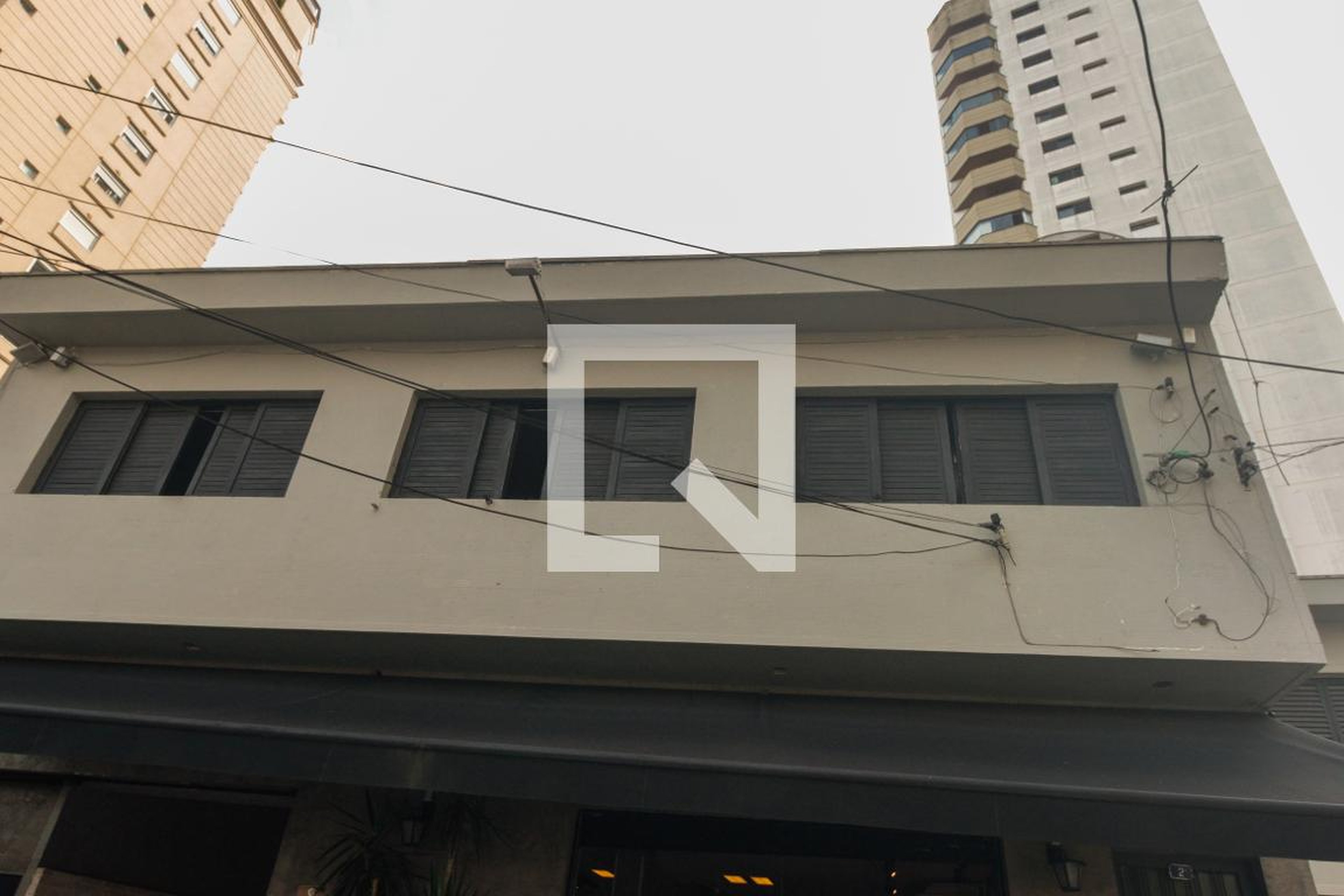 Fachada Condomínio em Rua Francisco Zicardi, 2