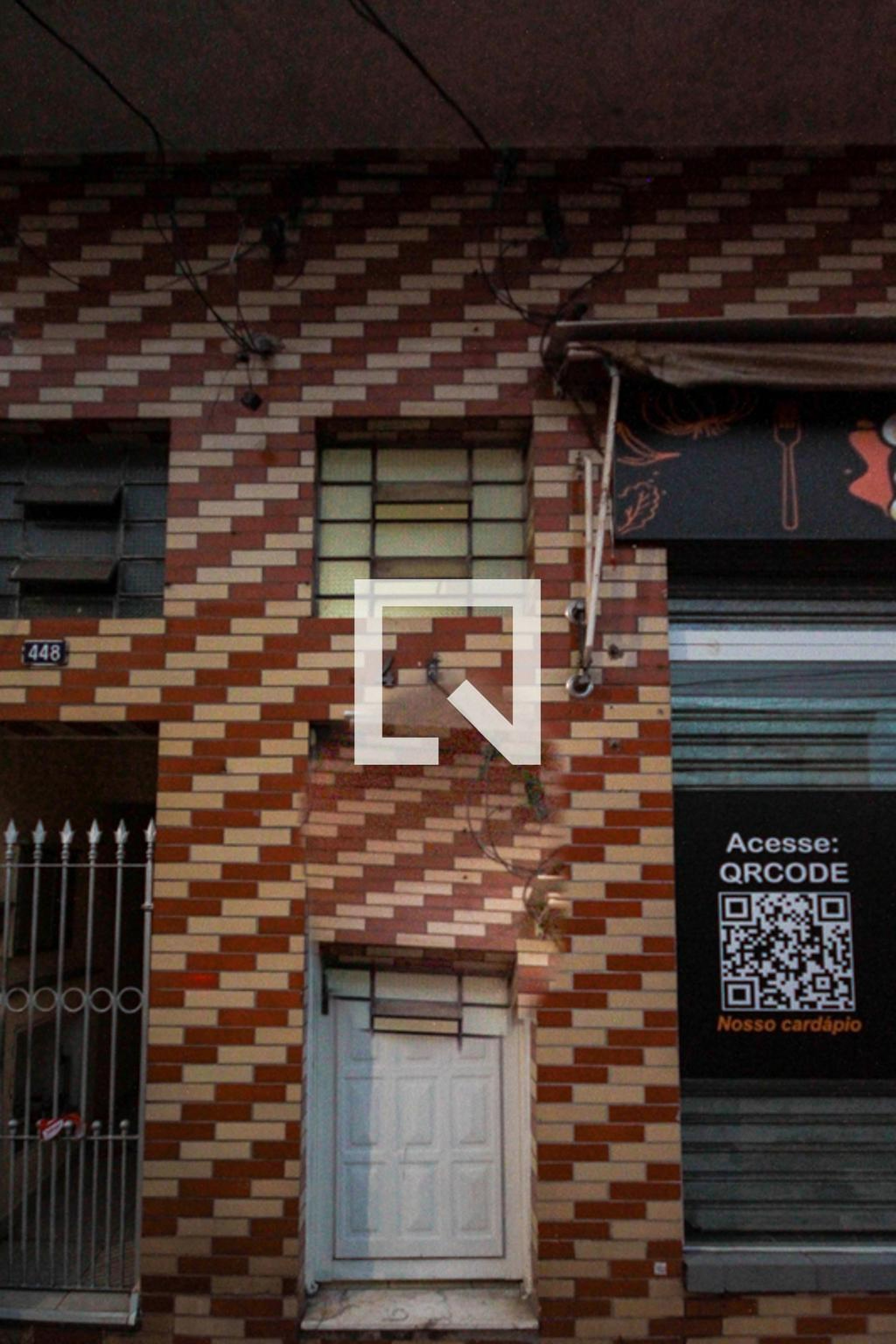 Fachada Condomínio em Rua Antônio Gomes, 448