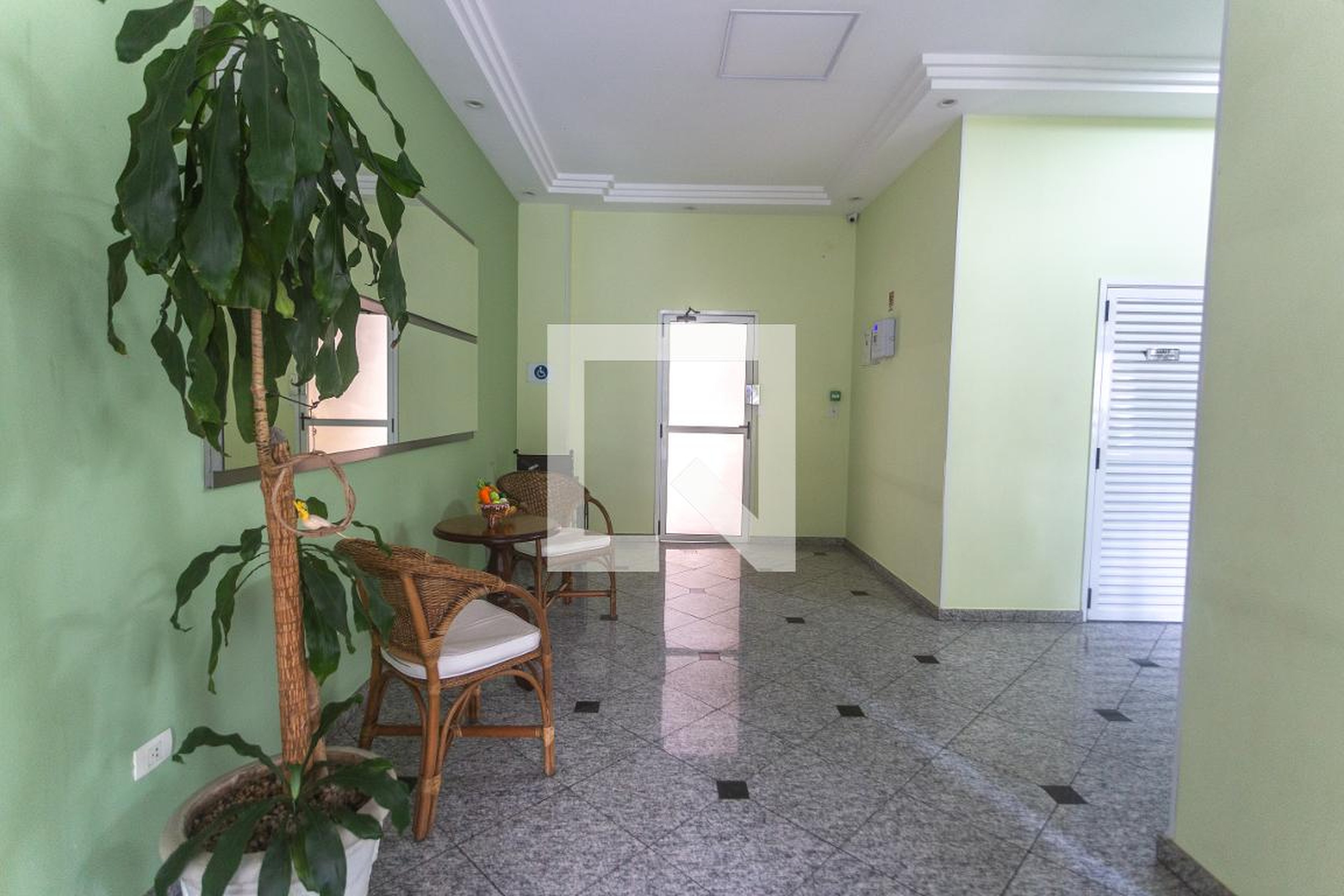 Hall - Clemente Saburi