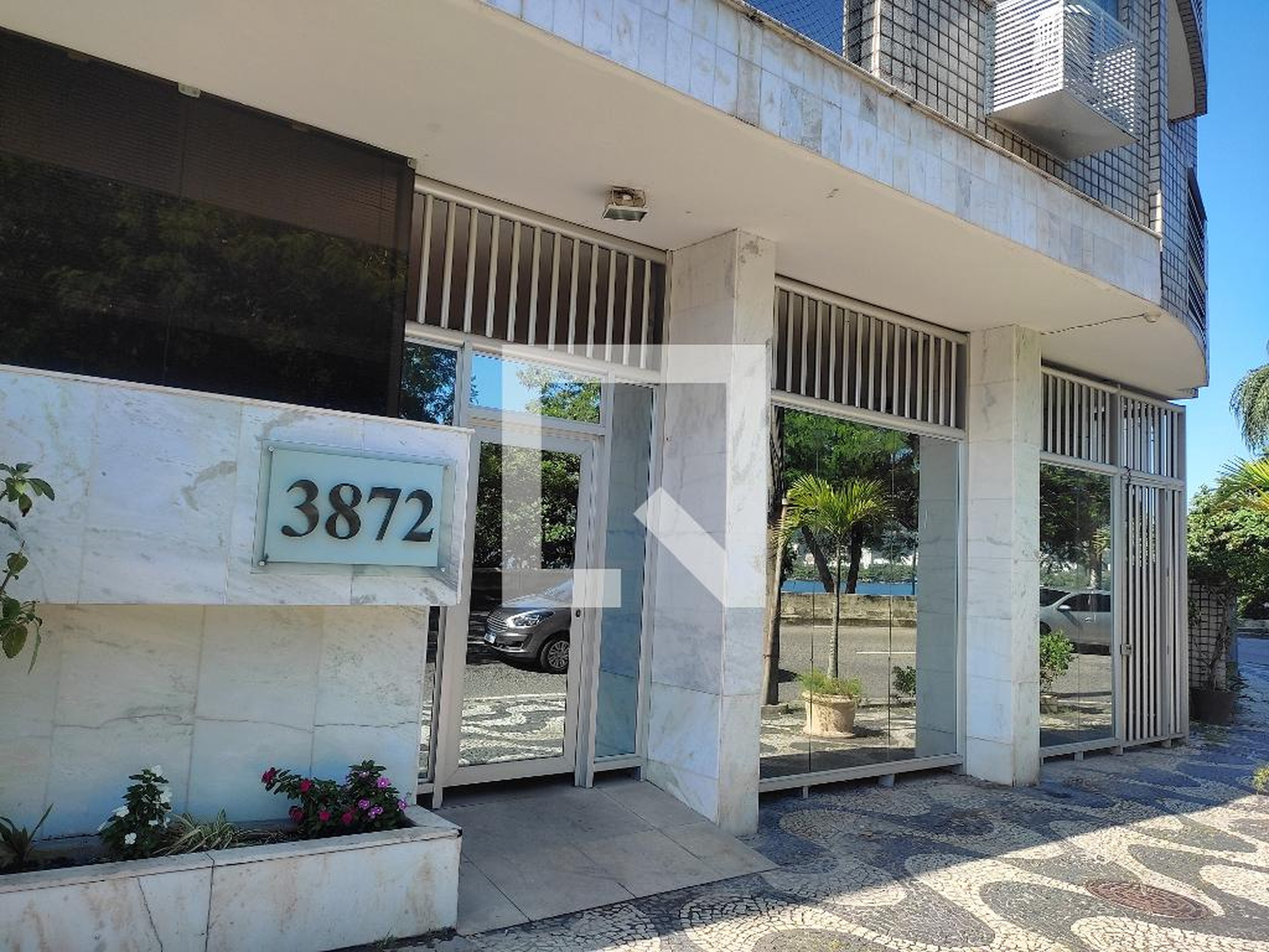 Fachada Edifício Pedra Azul