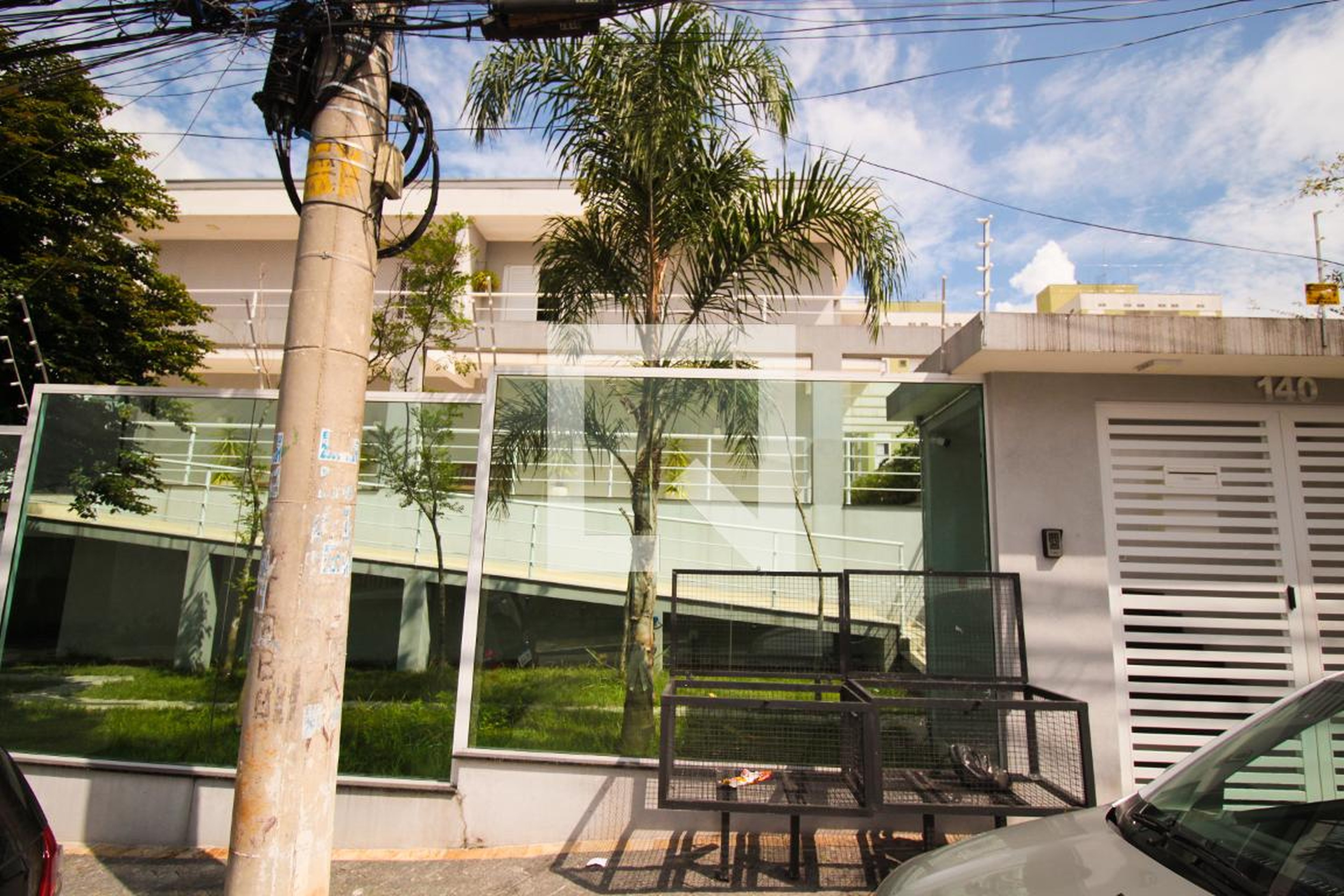 Fachada do Condomínio Condomínio em Rua Palma Sola, 140