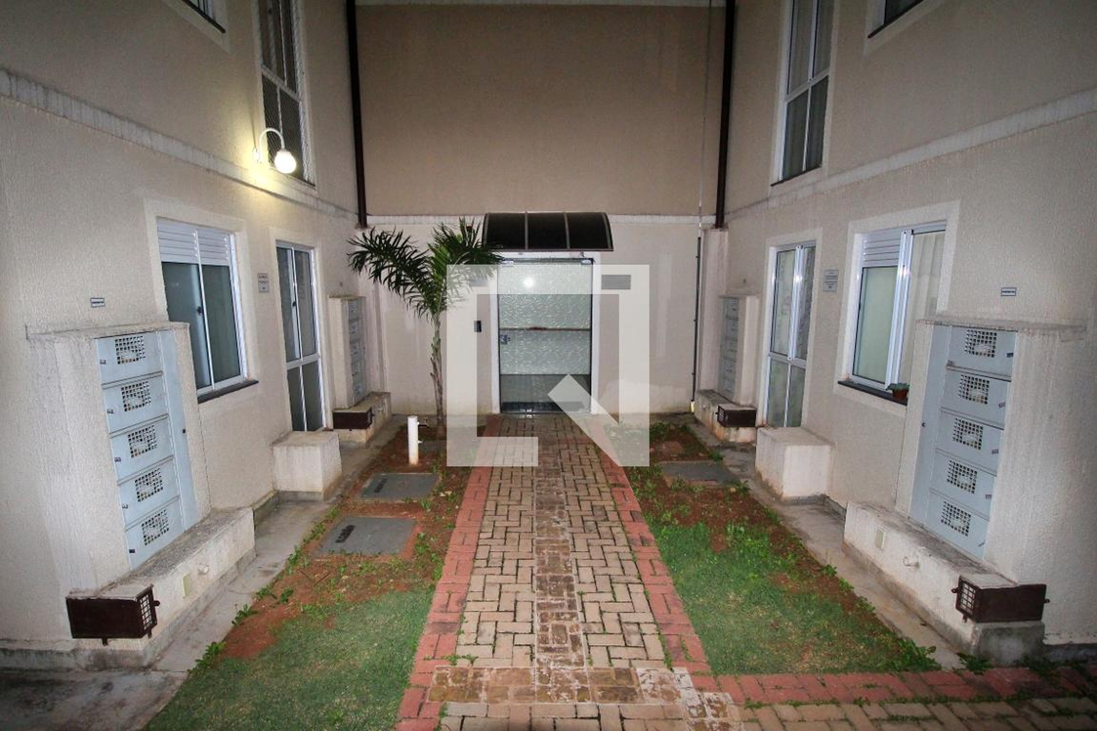 Hall de Entrada - Canto dos Canários