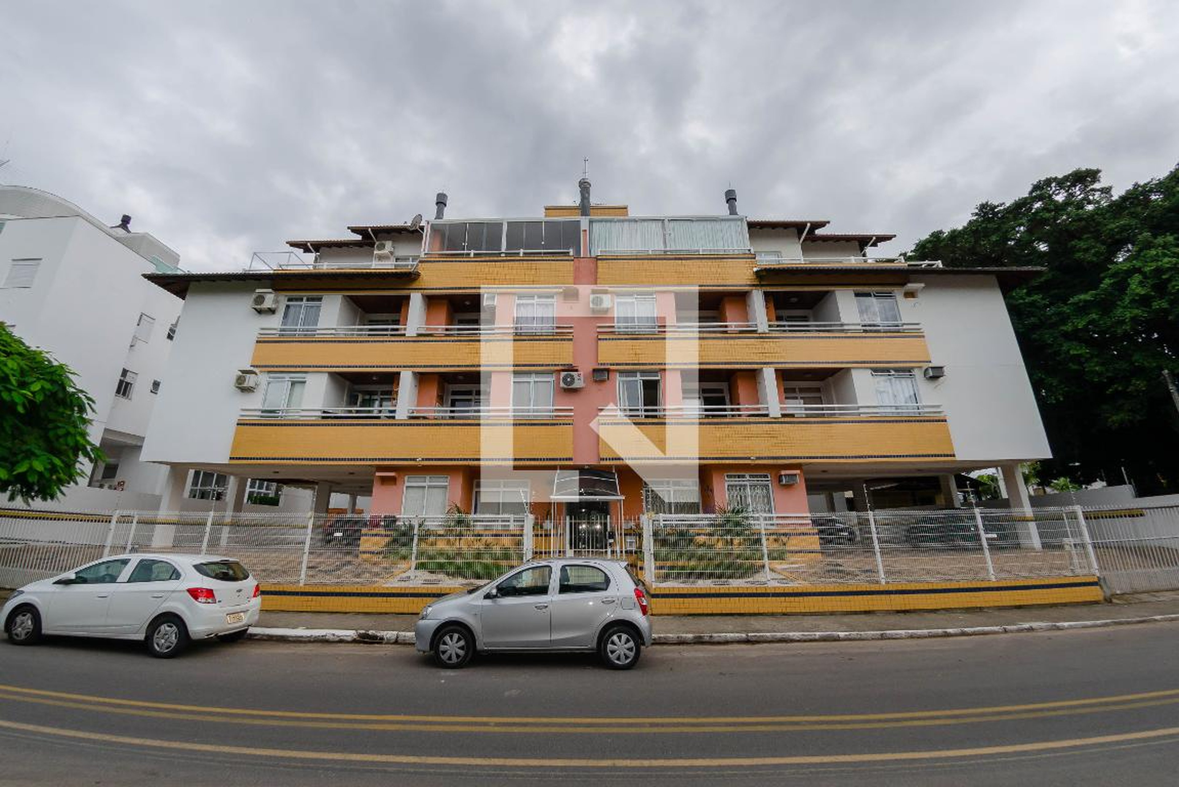 Fachada Condomínio ED. Solar das Amendoeiras