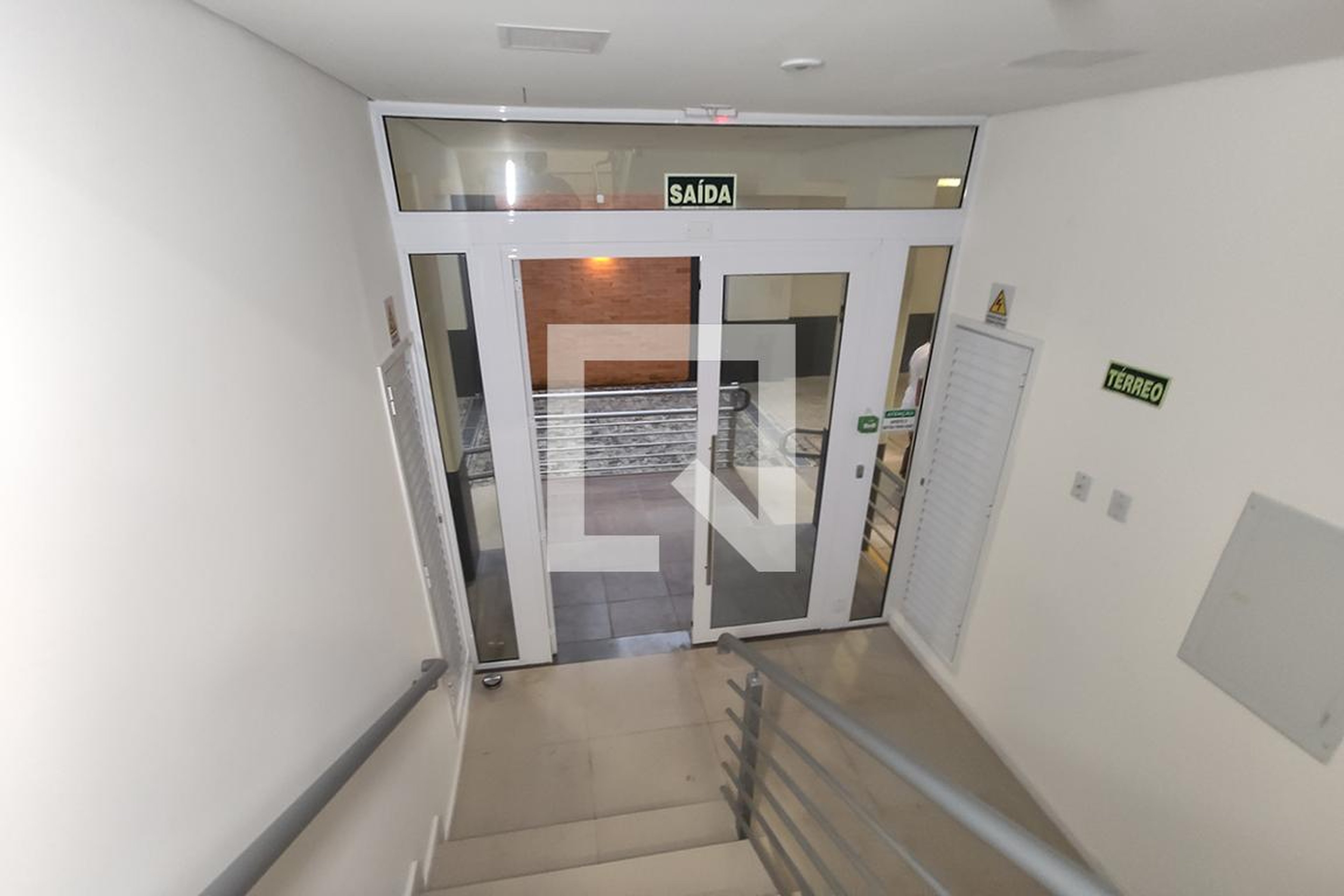 Hall - null